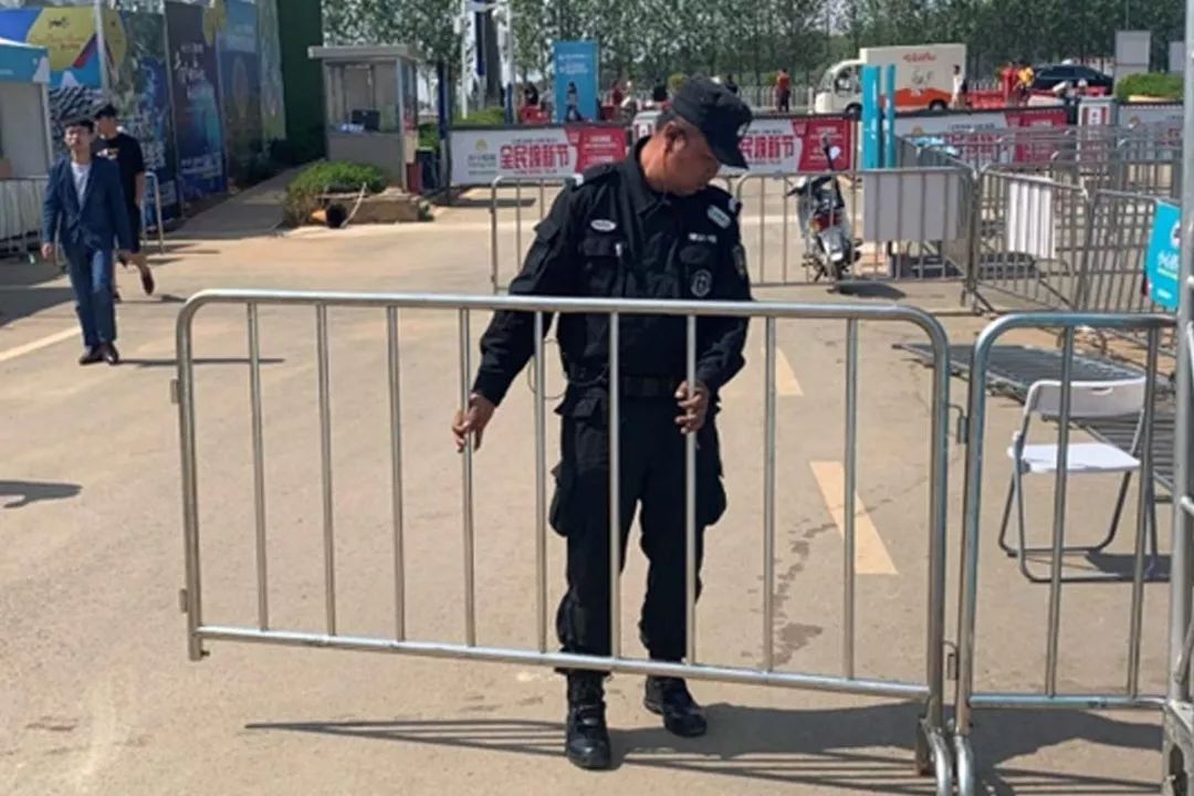 undefined 服务涵盖昆明无人机培训、昆明保安服务、昆明物业服务、昆明宠物医疗美容、昆明职业技能培训服务、昆明广告策划、昆明安防监控。