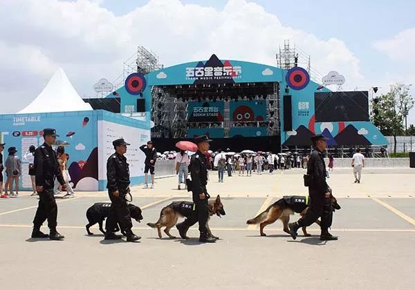 023.jpg 服务涵盖昆明无人机培训、昆明保安服务、昆明物业服务、昆明宠物医疗美容、昆明职业技能培训服务、昆明广告策划、昆明安防监控。