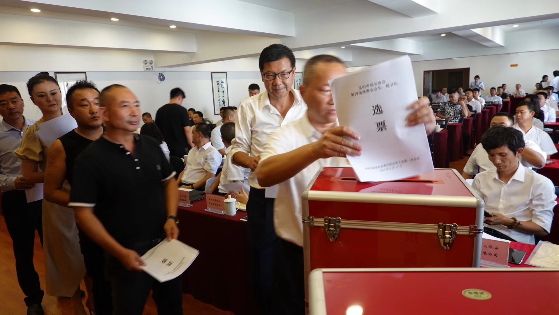 服务涵盖昆明无人机培训、昆明保安服务、昆明物业服务、昆明宠物医疗美容、昆明职业技能培训服务、昆明广告策划、昆明安防监控。