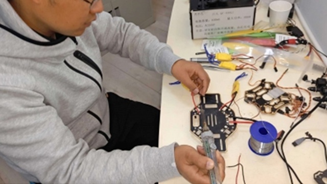 服务涵盖昆明无人机培训、昆明保安服务、昆明物业服务、昆明宠物医疗美容、昆明职业技能培训服务、昆明广告策划、昆明安防监控。