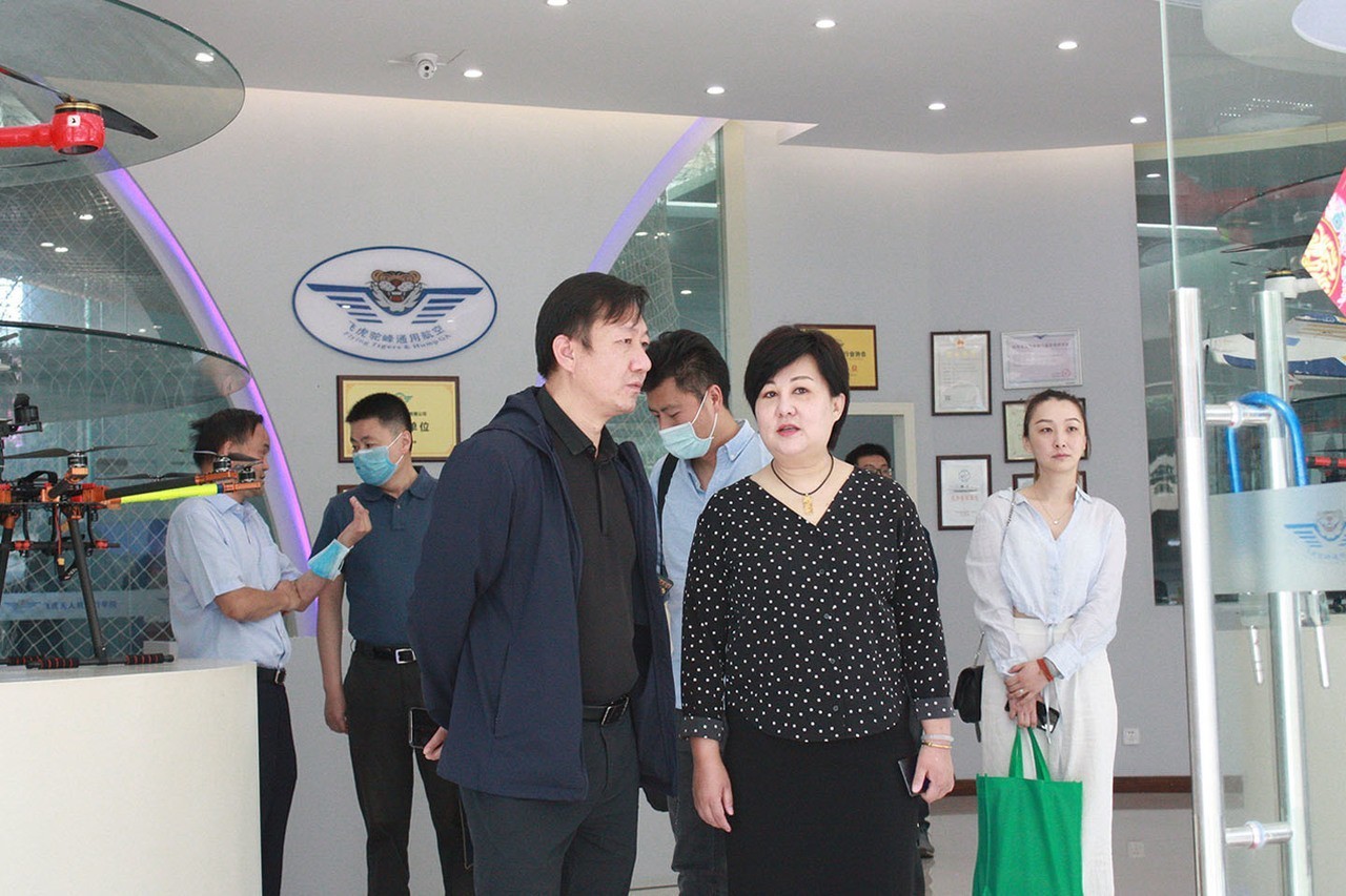 服务涵盖昆明无人机培训、昆明保安服务、昆明物业服务、昆明宠物医疗美容、昆明职业技能培训服务、昆明广告策划、昆明安防监控。