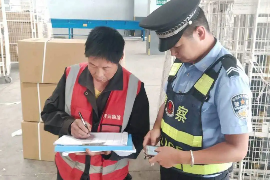 服务涵盖昆明无人机培训、昆明保安服务、昆明物业服务、昆明宠物医疗美容、昆明职业技能培训服务、昆明广告策划、昆明安防监控。