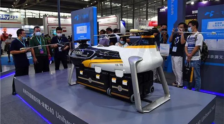 4-1.jpg 服务涵盖昆明无人机培训、昆明保安服务、昆明物业服务、昆明宠物医疗美容、昆明职业技能培训服务、昆明广告策划、昆明安防监控。