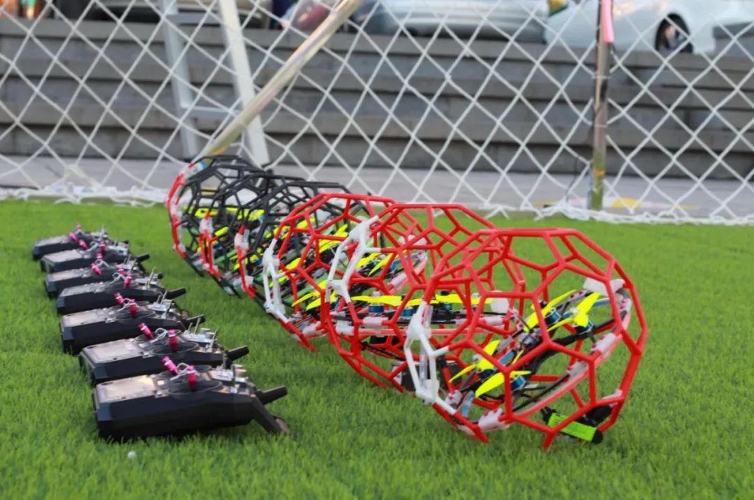 04.jpg 服务涵盖昆明无人机培训、昆明保安服务、昆明物业服务、昆明宠物医疗美容、昆明职业技能培训服务、昆明广告策划、昆明安防监控。