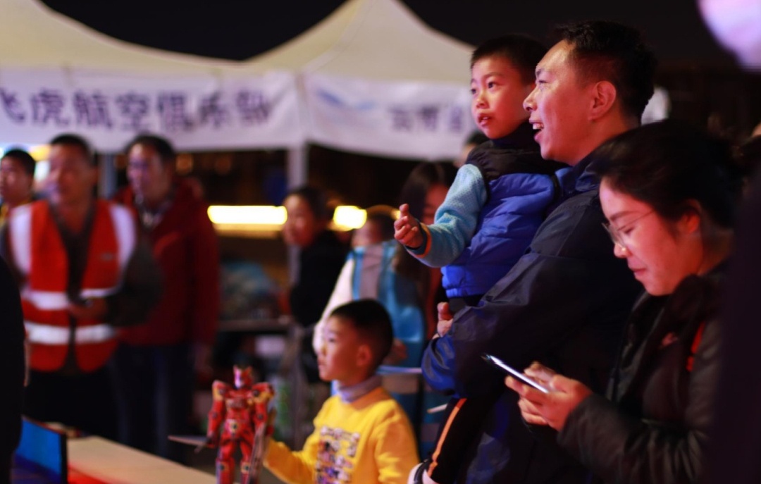 08.png 服务涵盖昆明无人机培训、昆明保安服务、昆明物业服务、昆明宠物医疗美容、昆明职业技能培训服务、昆明广告策划、昆明安防监控。