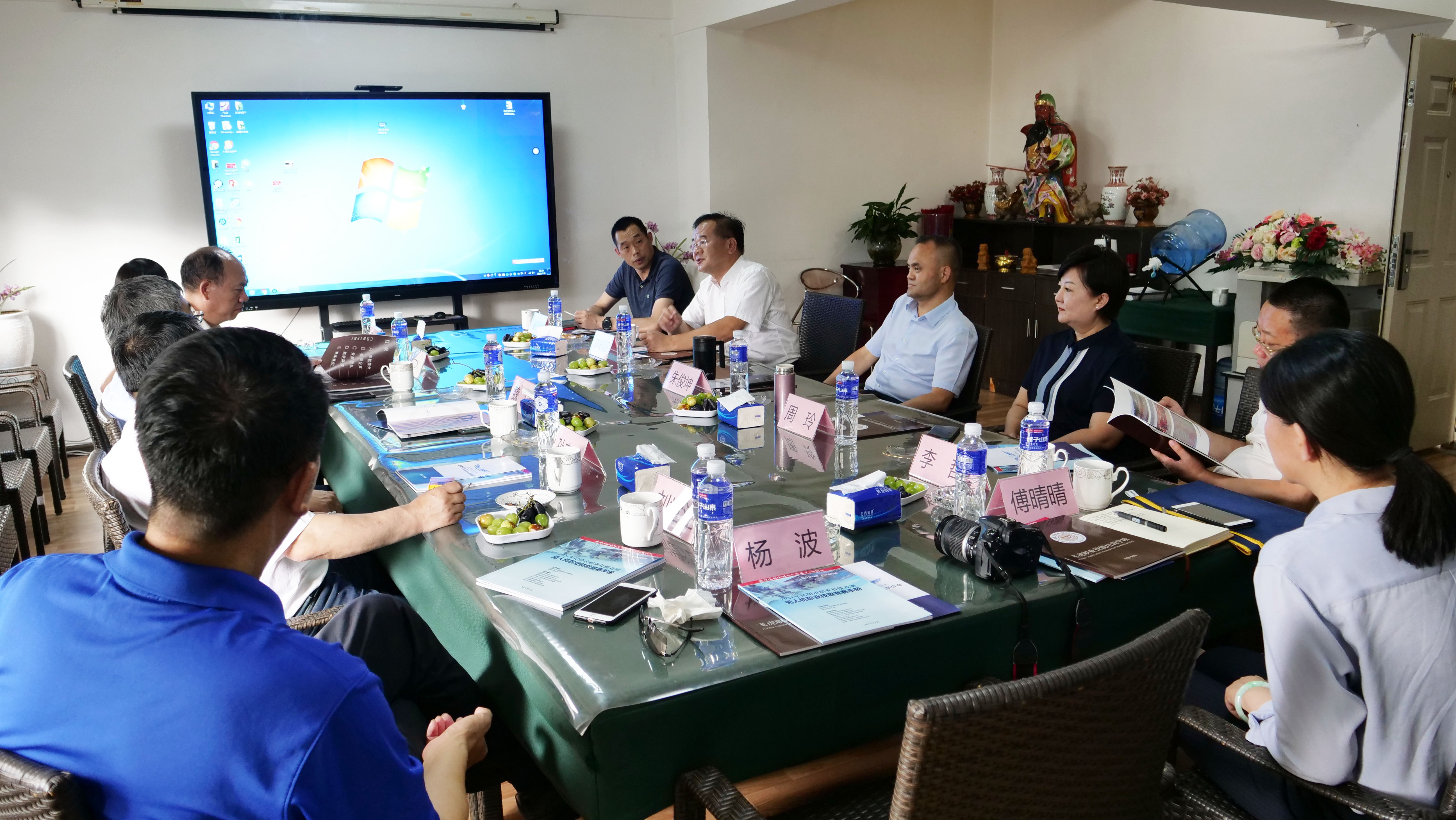 服务涵盖昆明无人机培训、昆明保安服务、昆明物业服务、昆明宠物医疗美容、昆明职业技能培训服务、昆明广告策划、昆明安防监控。