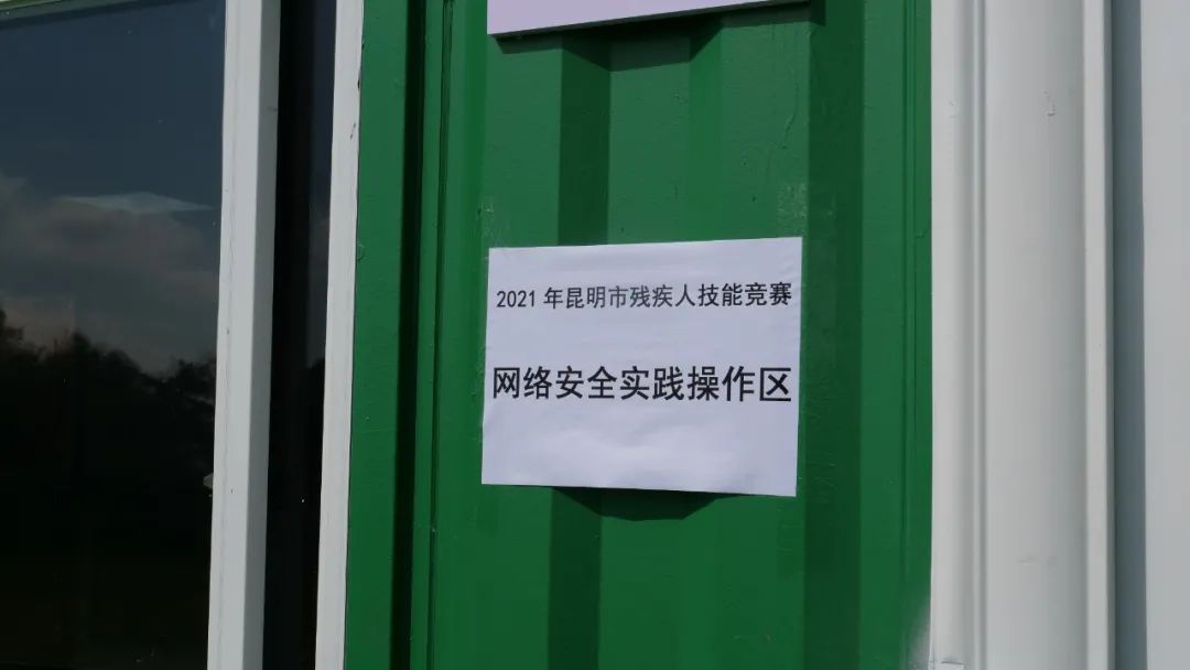 服务涵盖昆明无人机培训、昆明保安服务、昆明物业服务、昆明宠物医疗美容、昆明职业技能培训服务、昆明广告策划、昆明安防监控。