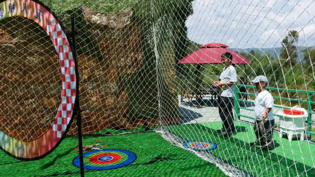 服务涵盖昆明无人机培训、昆明保安服务、昆明物业服务、昆明宠物医疗美容、昆明职业技能培训服务、昆明广告策划、昆明安防监控。