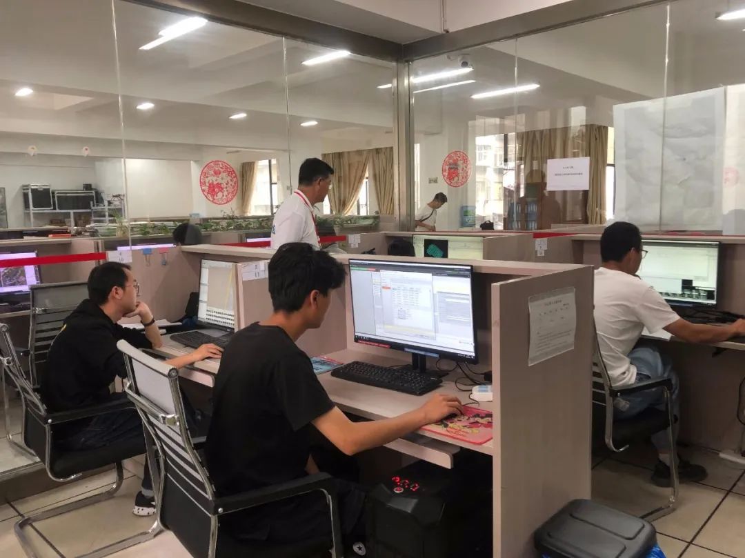 服务涵盖昆明无人机培训、昆明保安服务、昆明物业服务、昆明宠物医疗美容、昆明职业技能培训服务、昆明广告策划、昆明安防监控。