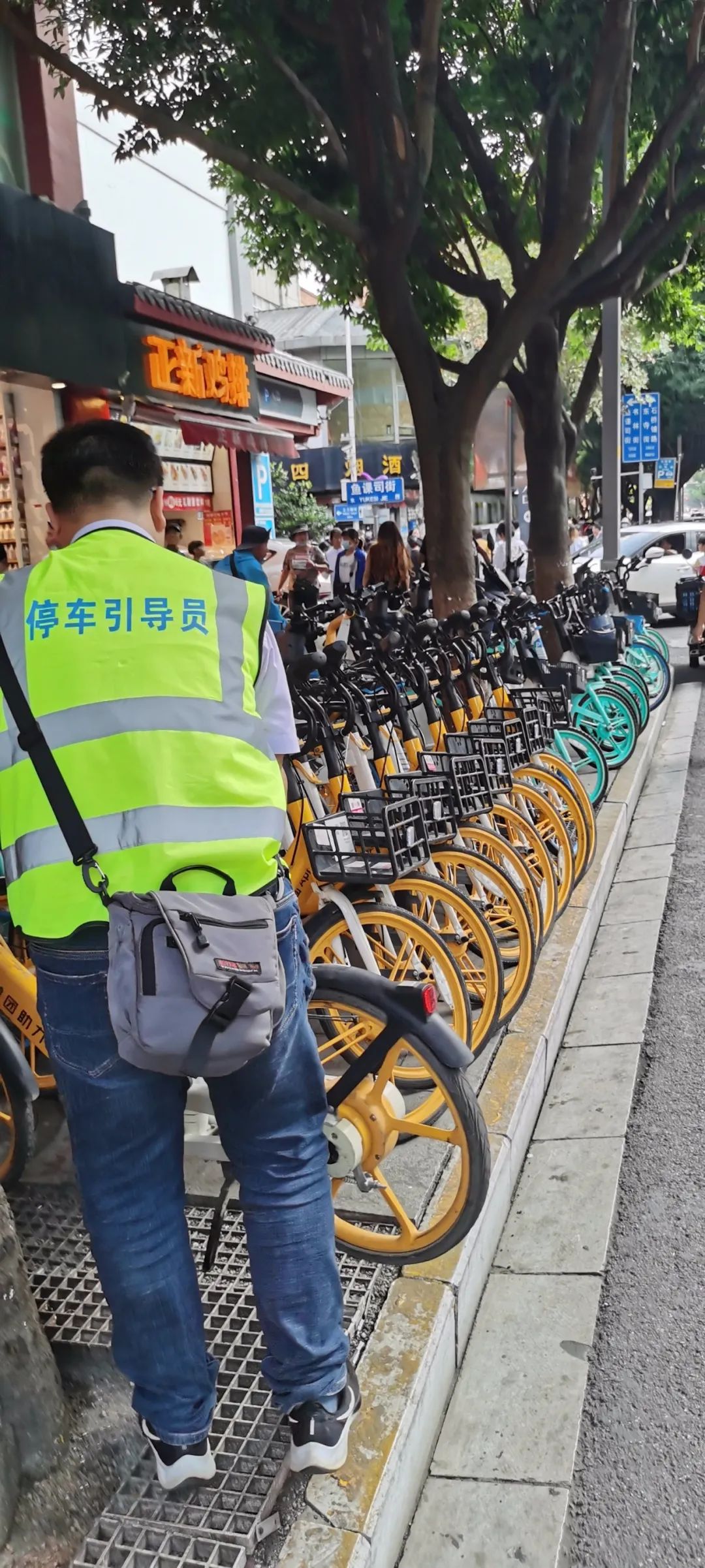 服务涵盖昆明无人机培训、昆明保安服务、昆明物业服务、昆明宠物医疗美容、昆明职业技能培训服务、昆明广告策划、昆明安防监控。