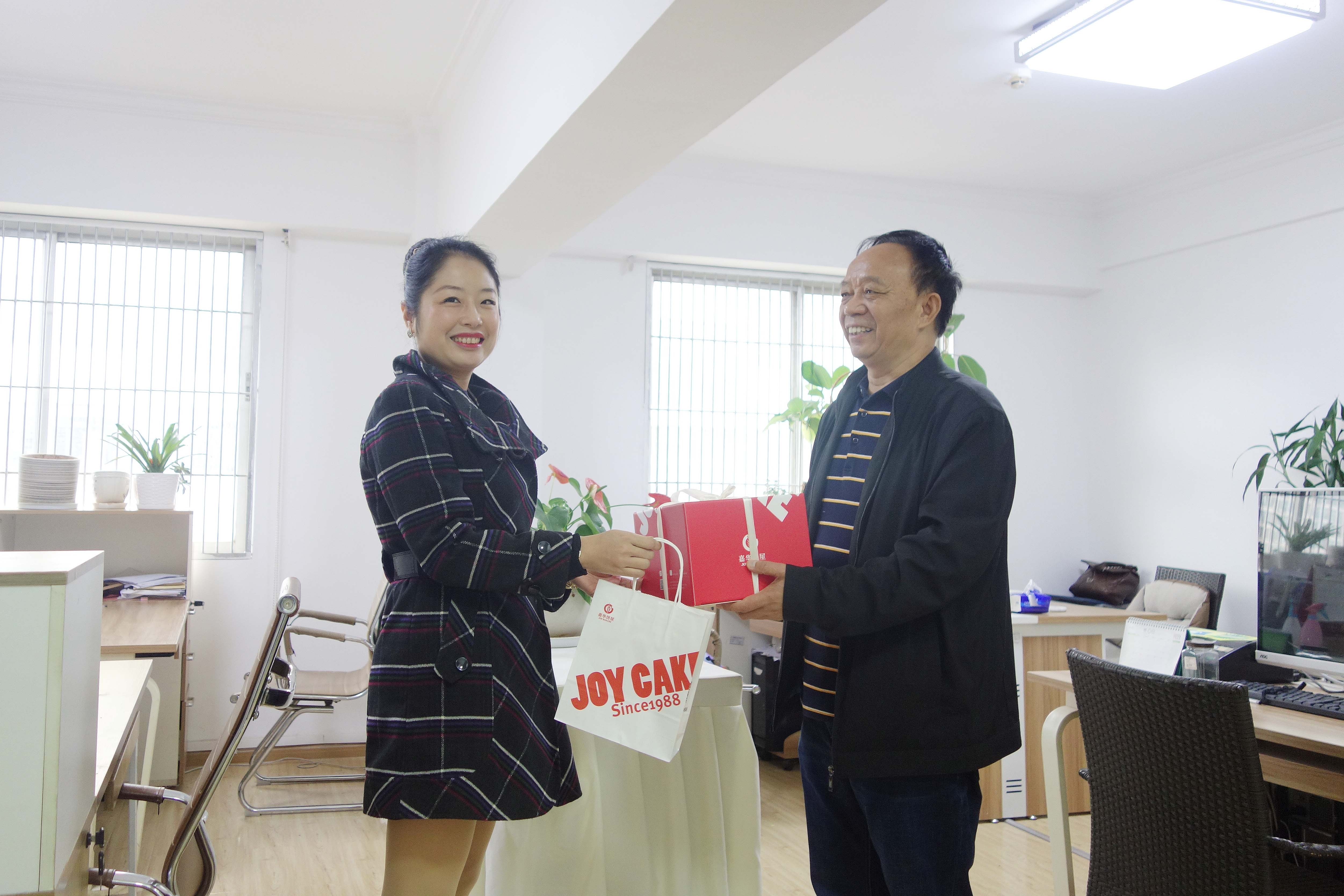 服务涵盖昆明无人机培训、昆明保安服务、昆明物业服务、昆明宠物医疗美容、昆明职业技能培训服务、昆明广告策划、昆明安防监控。