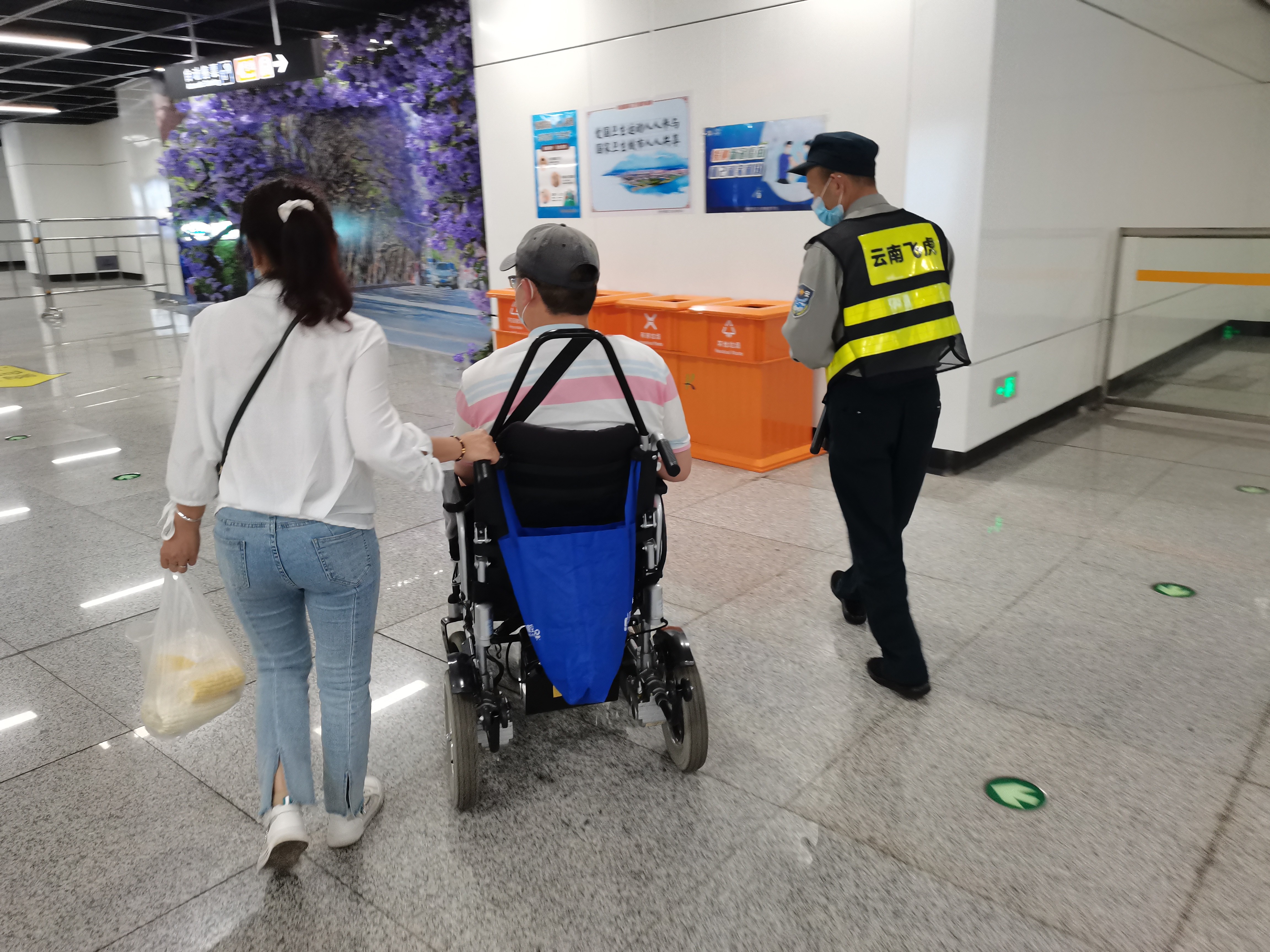 服务涵盖昆明无人机培训、昆明保安服务、昆明物业服务、昆明宠物医疗美容、昆明职业技能培训服务、昆明广告策划、昆明安防监控。