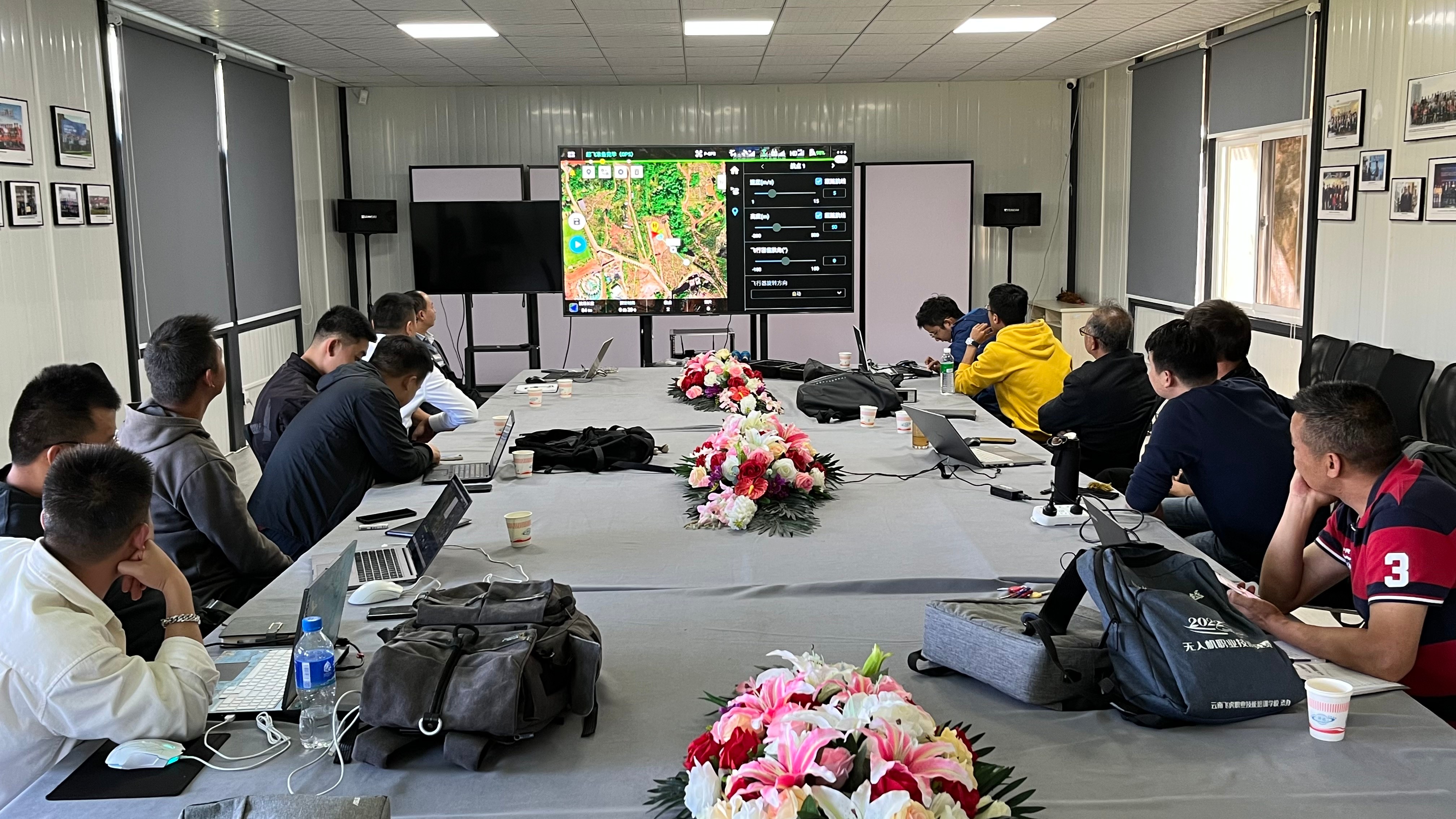 服务涵盖昆明无人机培训、昆明保安服务、昆明物业服务、昆明宠物医疗美容、昆明职业技能培训服务、昆明广告策划、昆明安防监控。