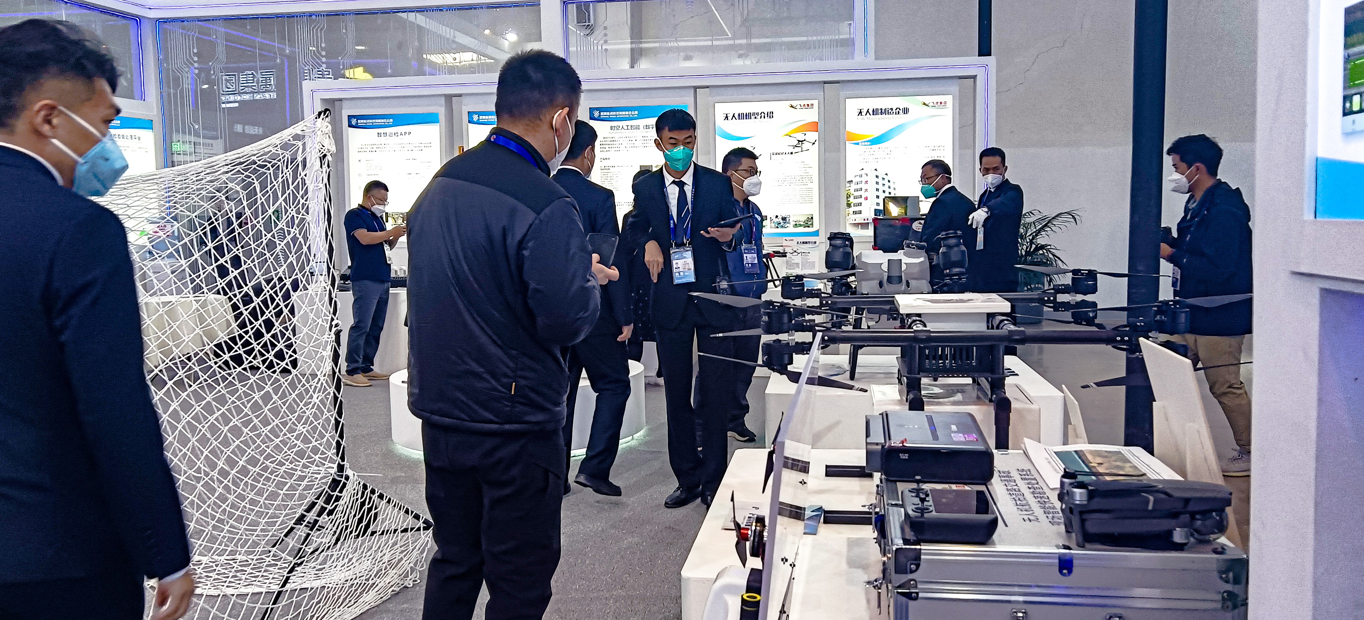 服务涵盖昆明无人机培训、昆明保安服务、昆明物业服务、昆明宠物医疗美容、昆明职业技能培训服务、昆明广告策划、昆明安防监控。