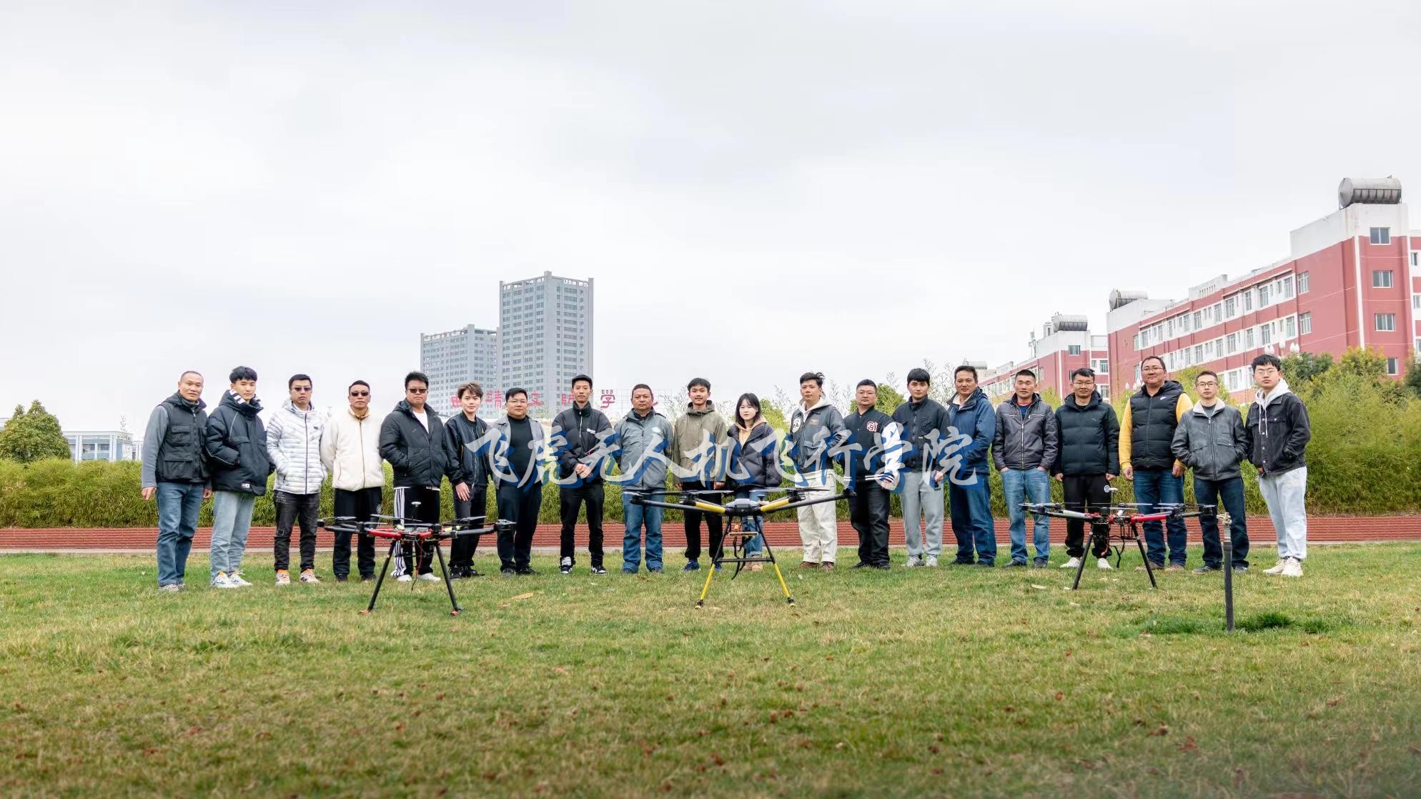 服务涵盖昆明无人机培训、昆明保安服务、昆明物业服务、昆明宠物医疗美容、昆明职业技能培训服务、昆明广告策划、昆明安防监控。