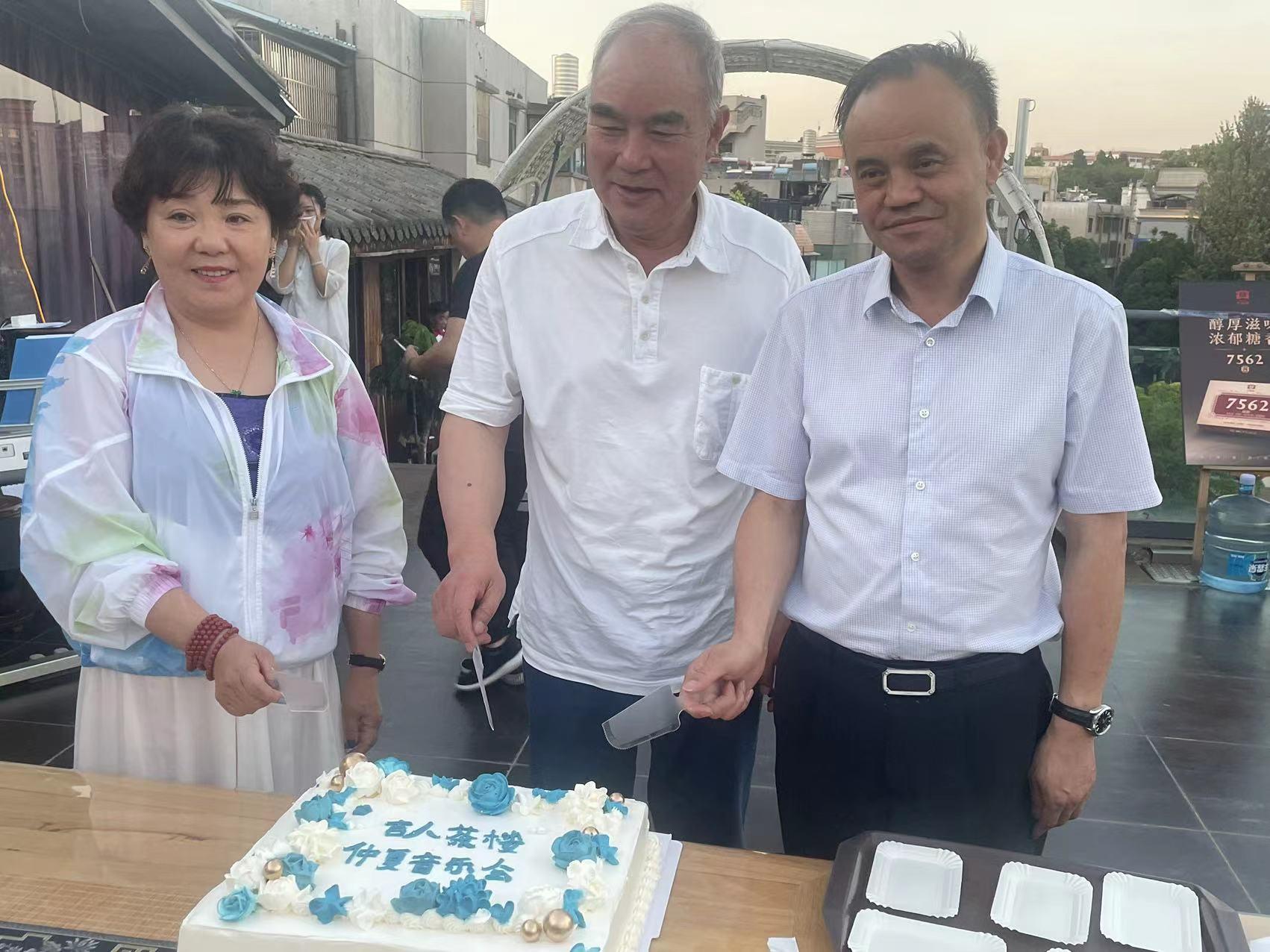 服务涵盖昆明无人机培训、昆明保安服务、昆明物业服务、昆明宠物医疗美容、昆明职业技能培训服务、昆明广告策划、昆明安防监控。