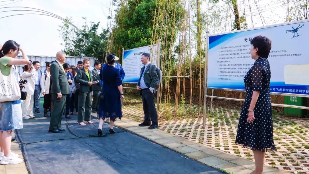 服务涵盖昆明无人机培训、昆明保安服务、昆明物业服务、昆明宠物医疗美容、昆明职业技能培训服务、昆明广告策划、昆明安防监控。