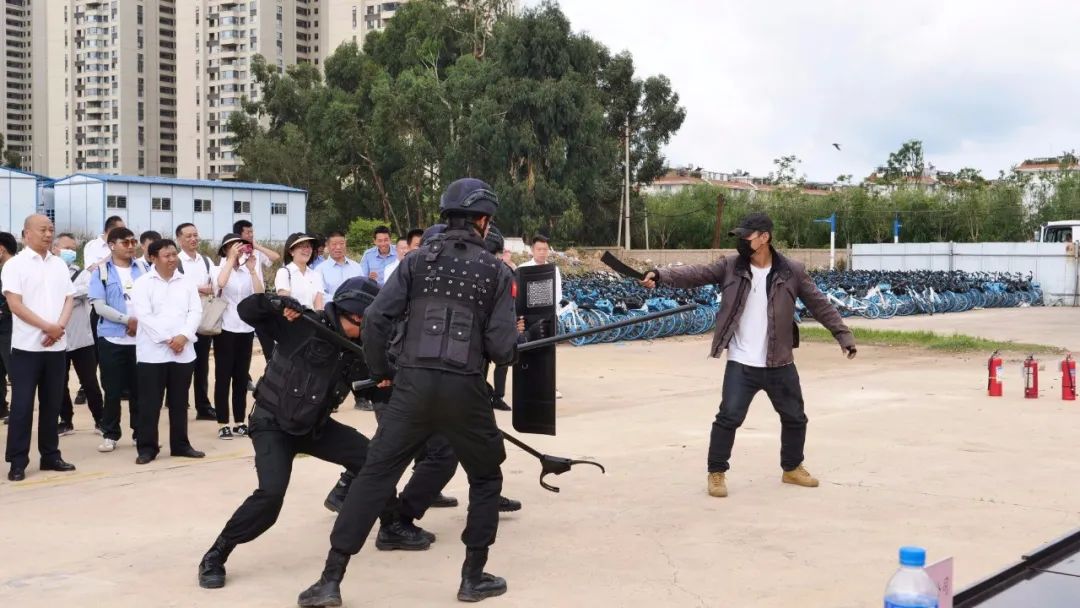 服务涵盖昆明无人机培训、昆明保安服务、昆明物业服务、昆明宠物医疗美容、昆明职业技能培训服务、昆明广告策划、昆明安防监控。