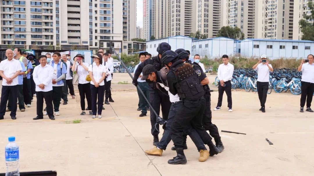 服务涵盖昆明无人机培训、昆明保安服务、昆明物业服务、昆明宠物医疗美容、昆明职业技能培训服务、昆明广告策划、昆明安防监控。