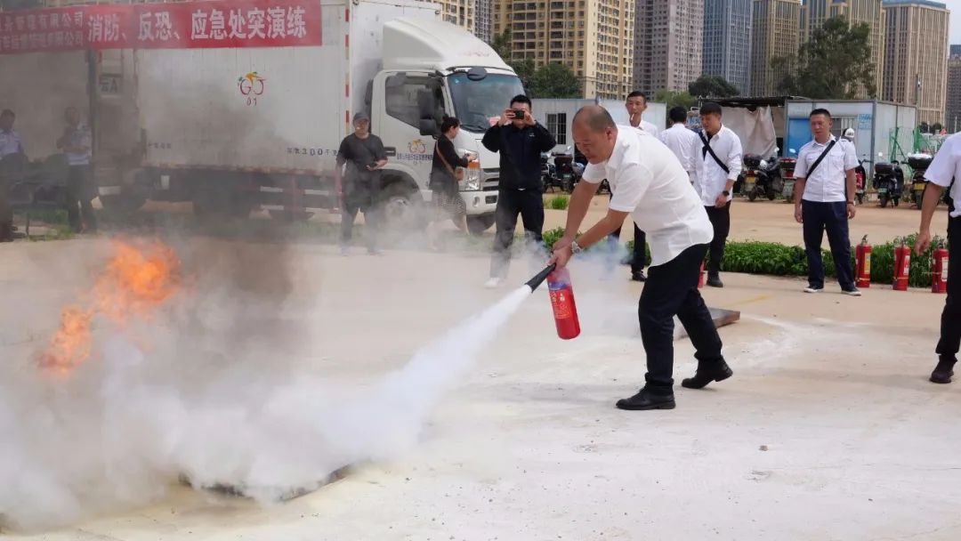 服务涵盖昆明无人机培训、昆明保安服务、昆明物业服务、昆明宠物医疗美容、昆明职业技能培训服务、昆明广告策划、昆明安防监控。