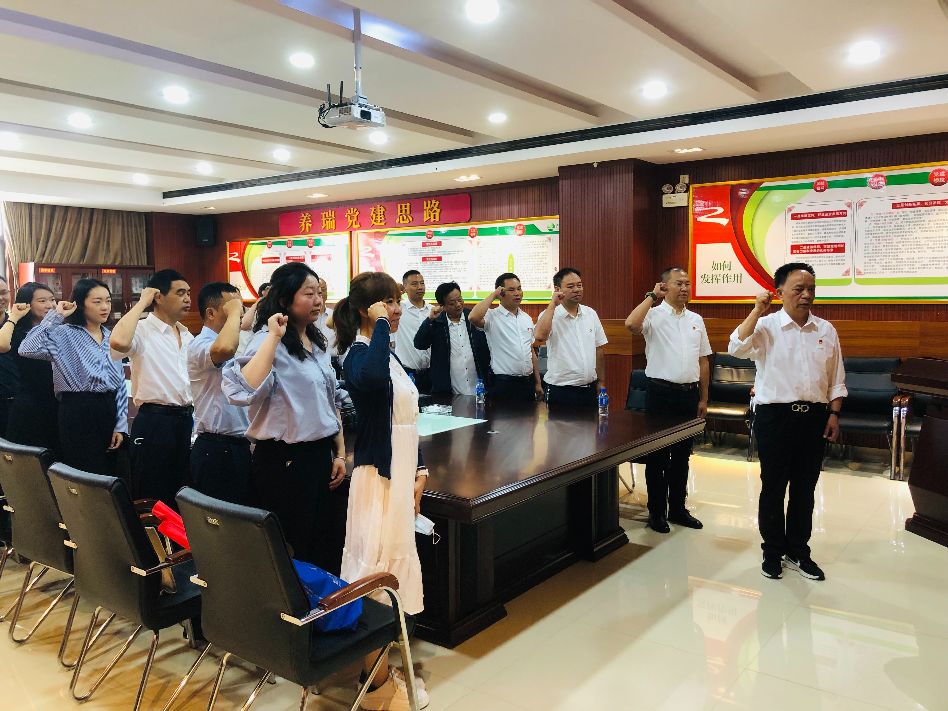 服务涵盖昆明无人机培训、昆明保安服务、昆明物业服务、昆明宠物医疗美容、昆明职业技能培训服务、昆明广告策划、昆明安防监控。