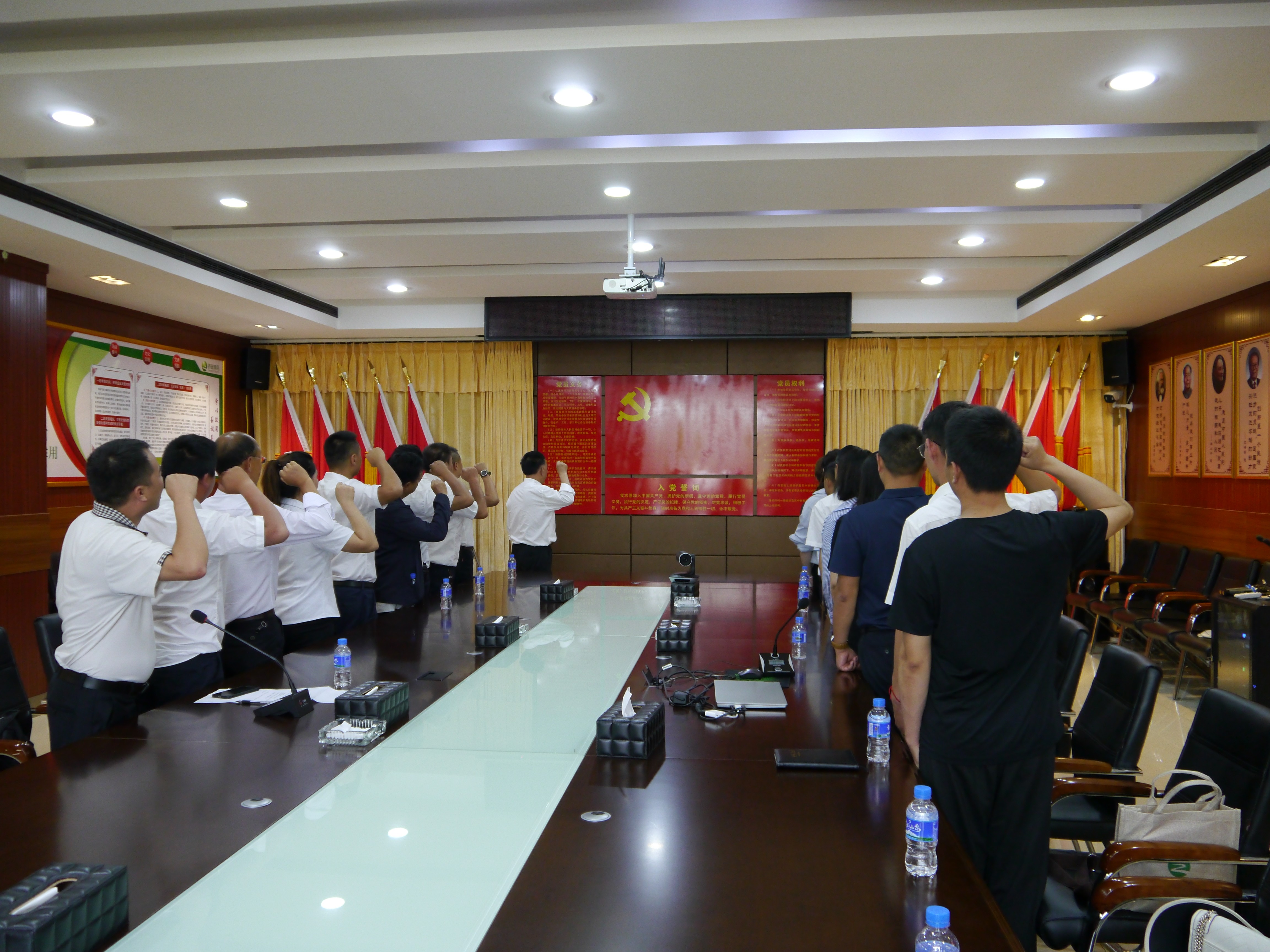 服务涵盖昆明无人机培训、昆明保安服务、昆明物业服务、昆明宠物医疗美容、昆明职业技能培训服务、昆明广告策划、昆明安防监控。