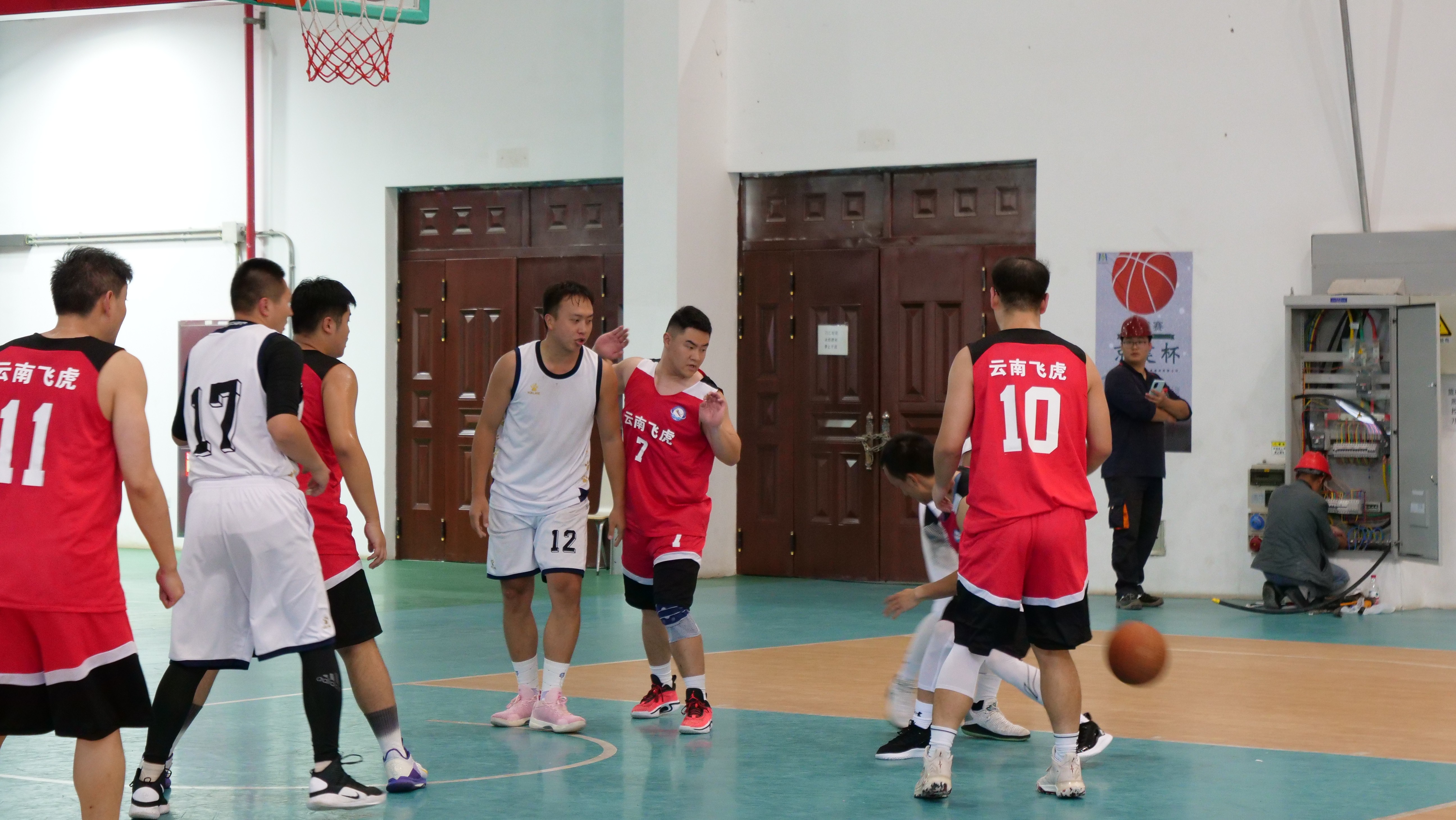 服务涵盖昆明无人机培训、昆明保安服务、昆明物业服务、昆明宠物医疗美容、昆明职业技能培训服务、昆明广告策划、昆明安防监控。