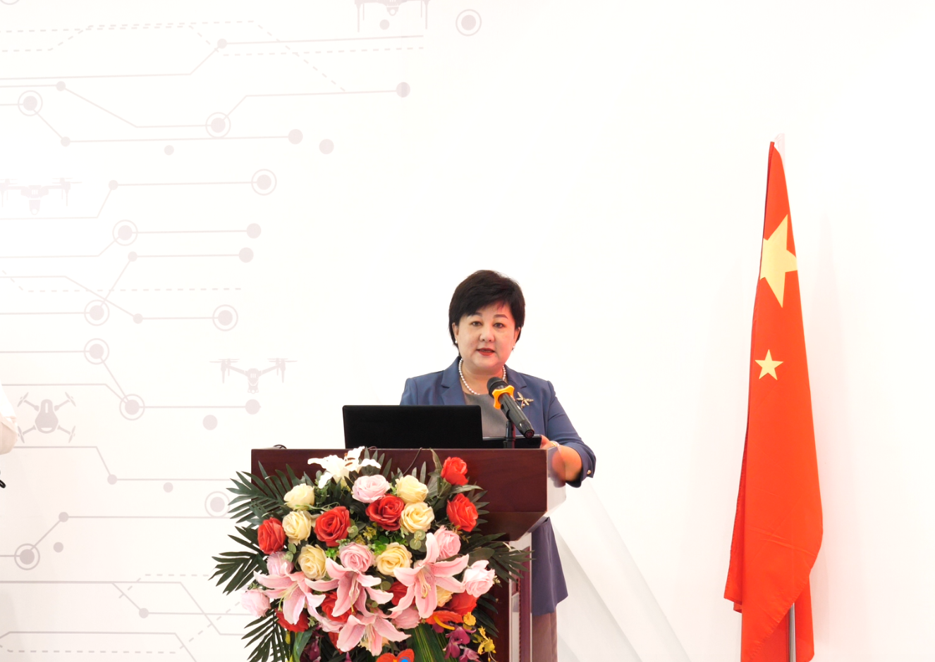 服务涵盖昆明无人机培训、昆明保安服务、昆明物业服务、昆明宠物医疗美容、昆明职业技能培训服务、昆明广告策划、昆明安防监控。