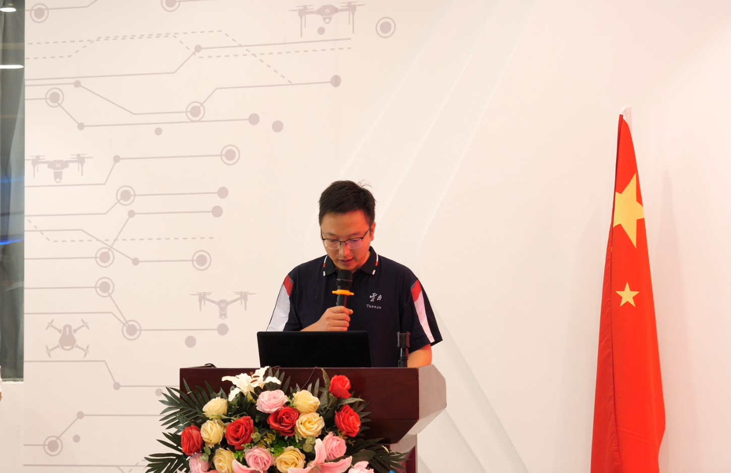 服务涵盖昆明无人机培训、昆明保安服务、昆明物业服务、昆明宠物医疗美容、昆明职业技能培训服务、昆明广告策划、昆明安防监控。