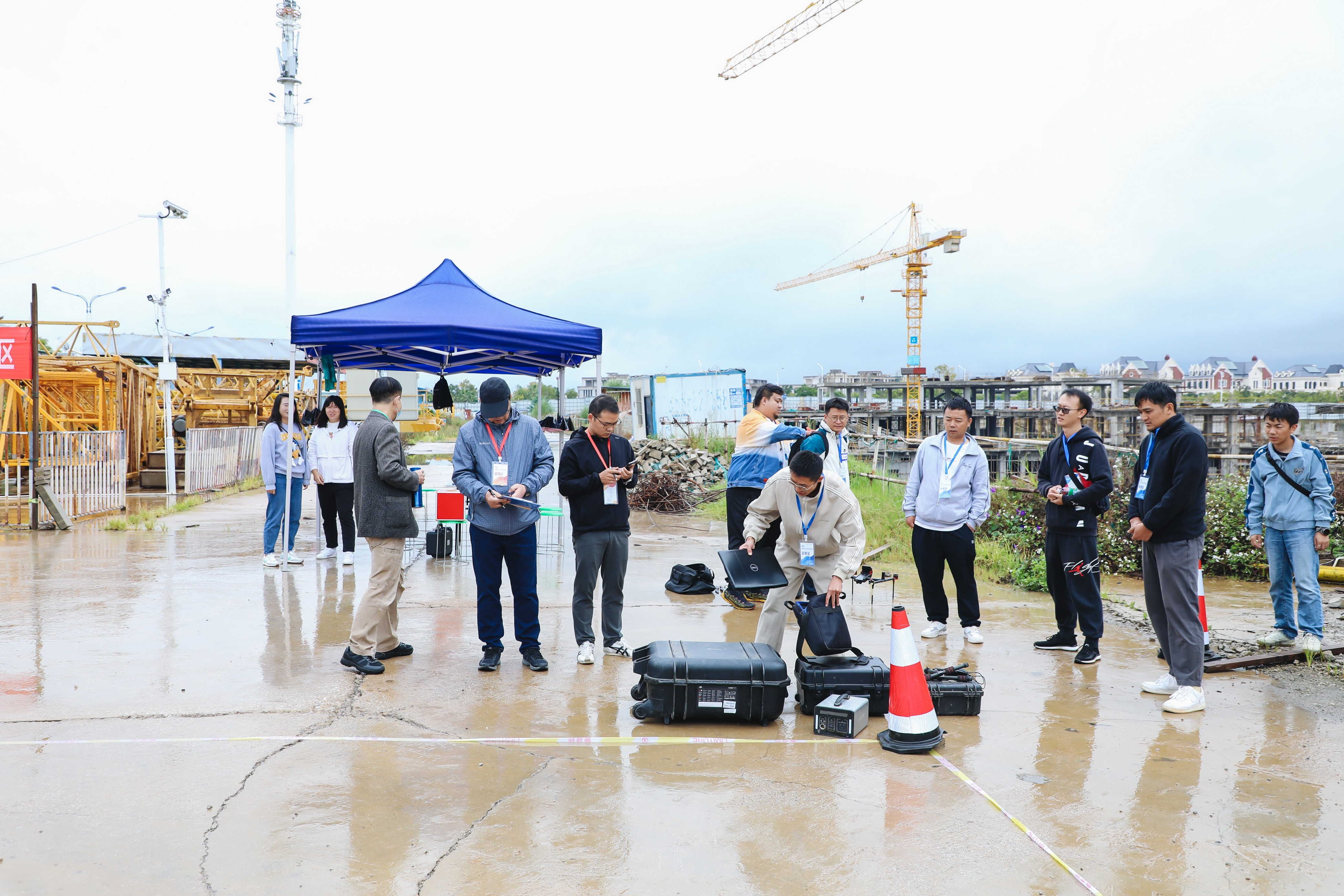 服务涵盖昆明无人机培训、昆明保安服务、昆明物业服务、昆明宠物医疗美容、昆明职业技能培训服务、昆明广告策划、昆明安防监控。