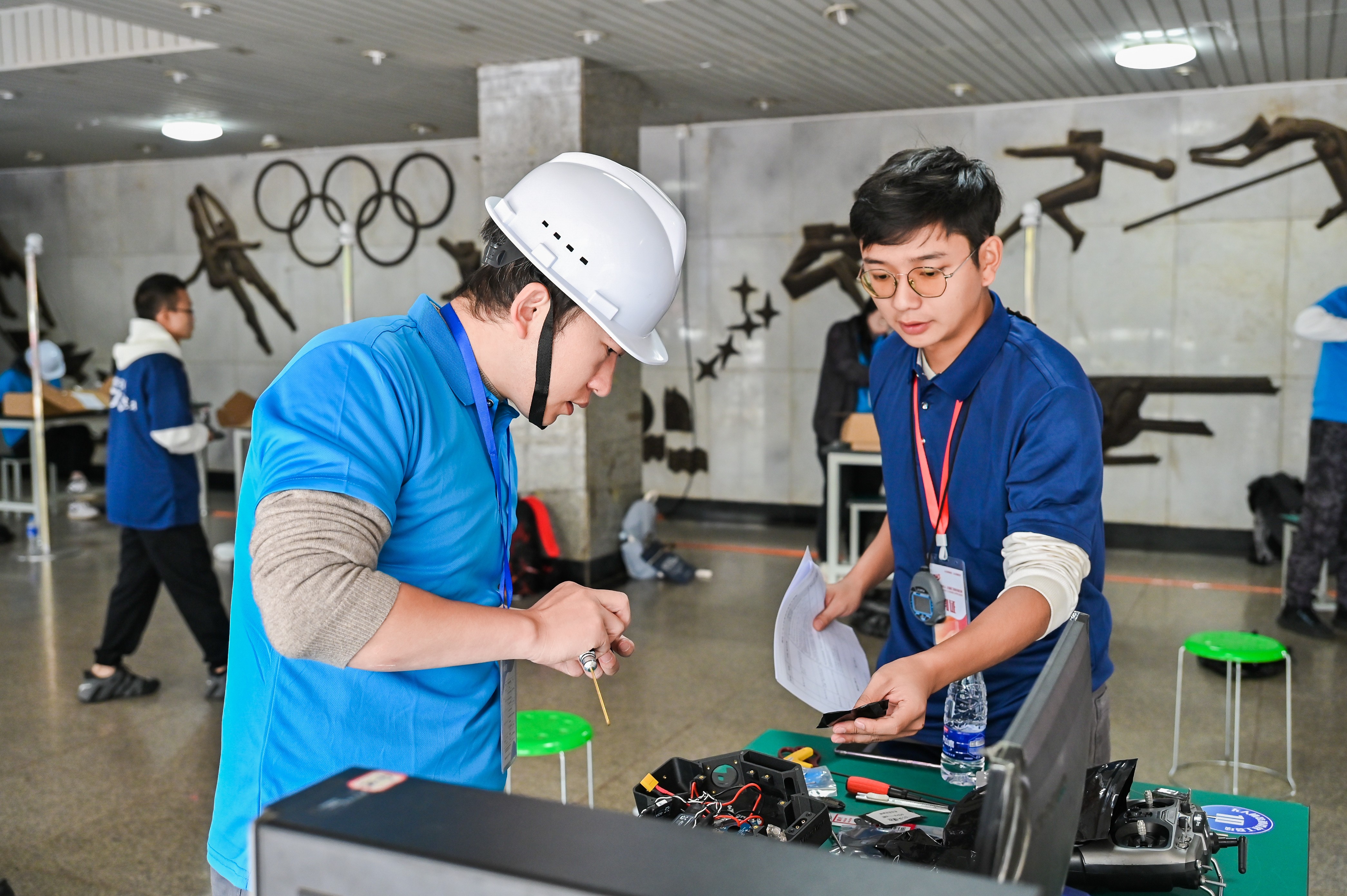 服务涵盖昆明无人机培训、昆明保安服务、昆明物业服务、昆明宠物医疗美容、昆明职业技能培训服务、昆明广告策划、昆明安防监控。