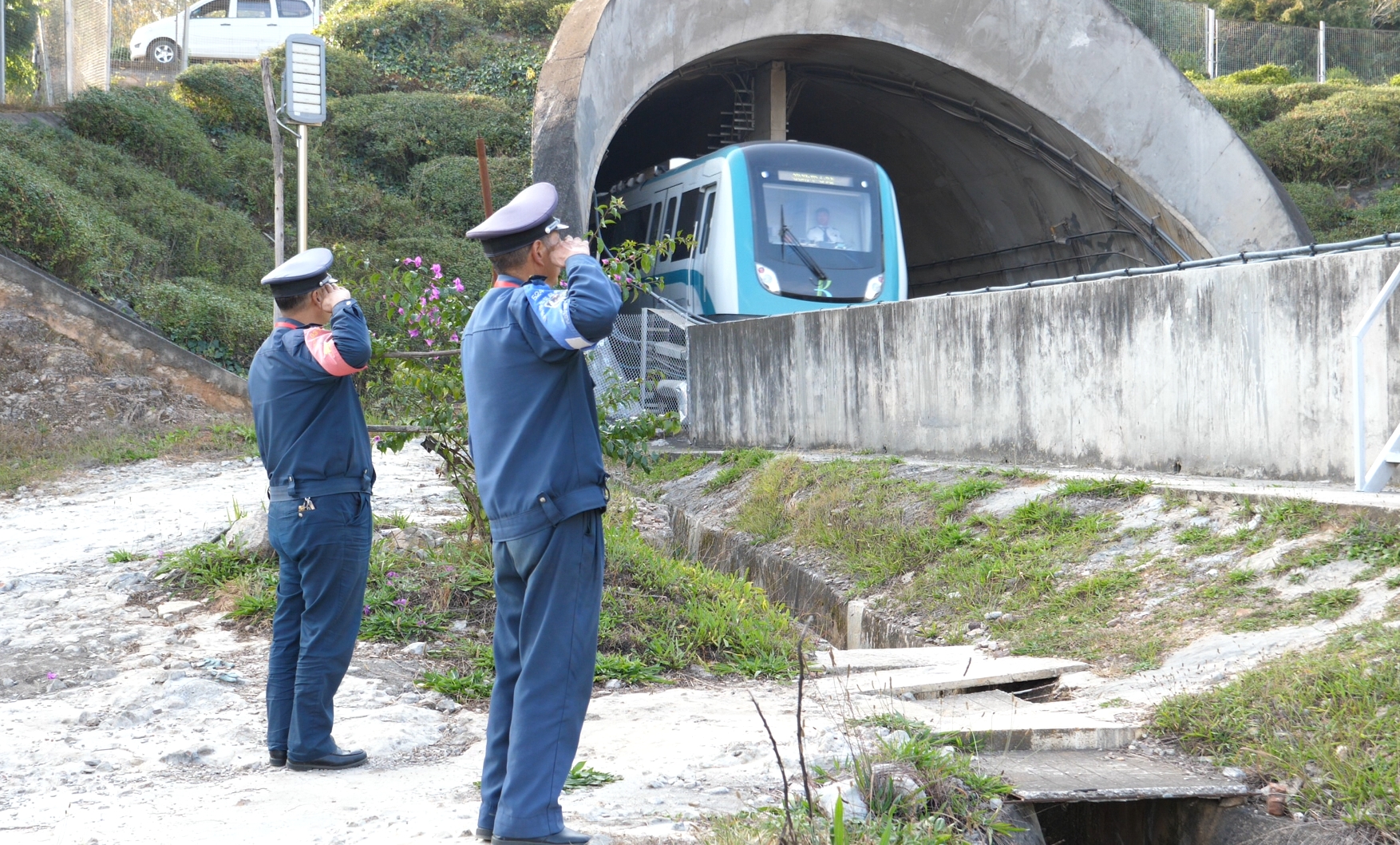 服务涵盖昆明无人机培训、昆明保安服务、昆明物业服务、昆明宠物医疗美容、昆明职业技能培训服务、昆明广告策划、昆明安防监控。