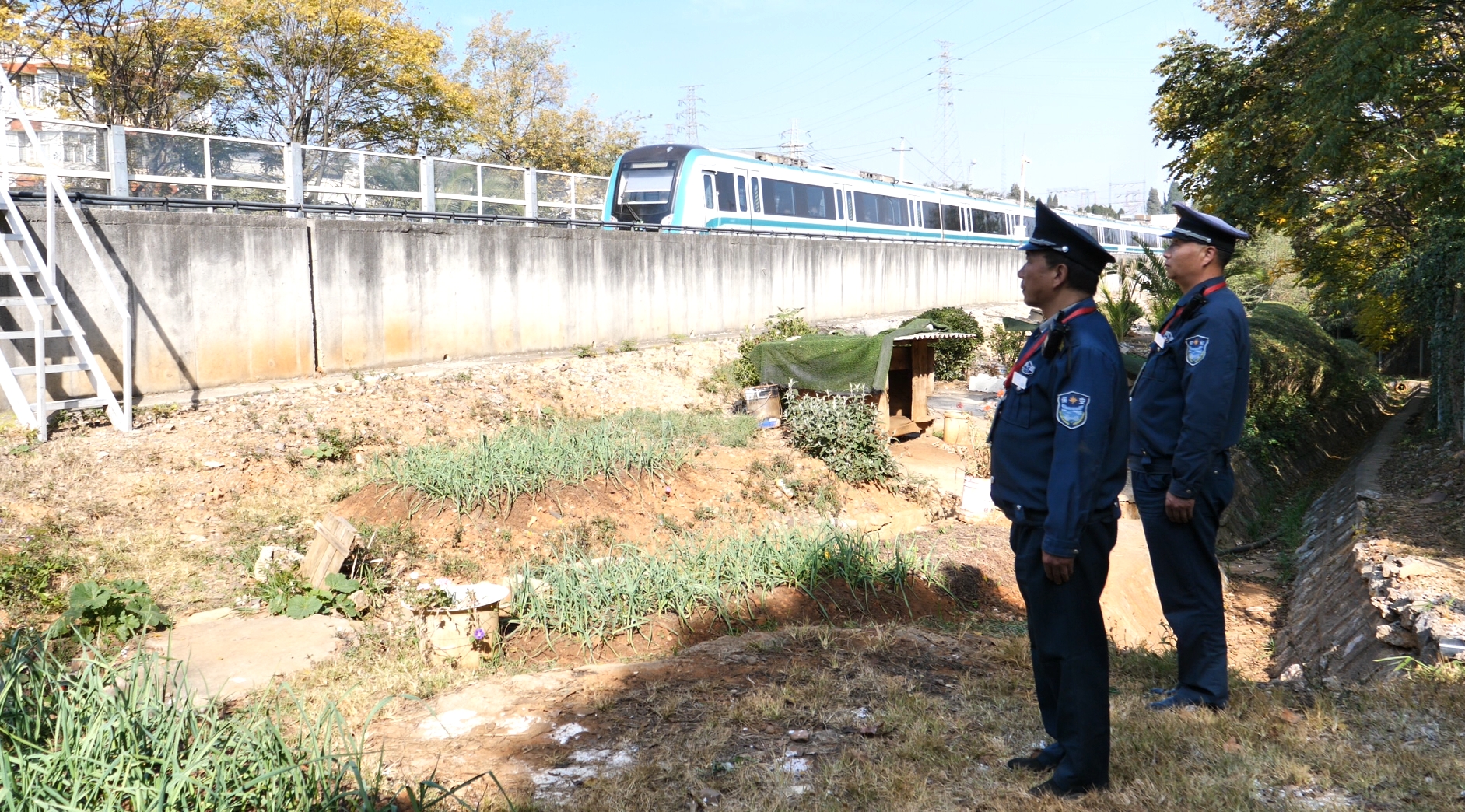 服务涵盖昆明无人机培训、昆明保安服务、昆明物业服务、昆明宠物医疗美容、昆明职业技能培训服务、昆明广告策划、昆明安防监控。