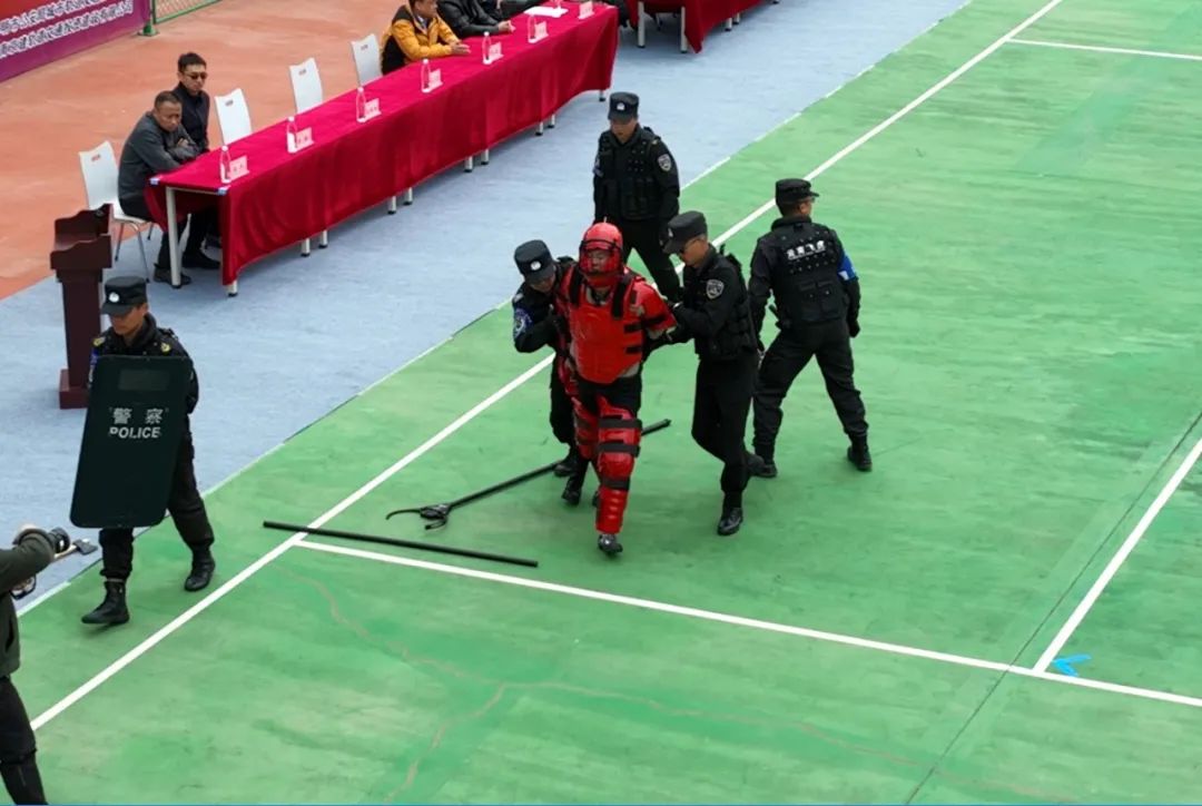 服务涵盖昆明无人机培训、昆明保安服务、昆明物业服务、昆明宠物医疗美容、昆明职业技能培训服务、昆明广告策划、昆明安防监控。