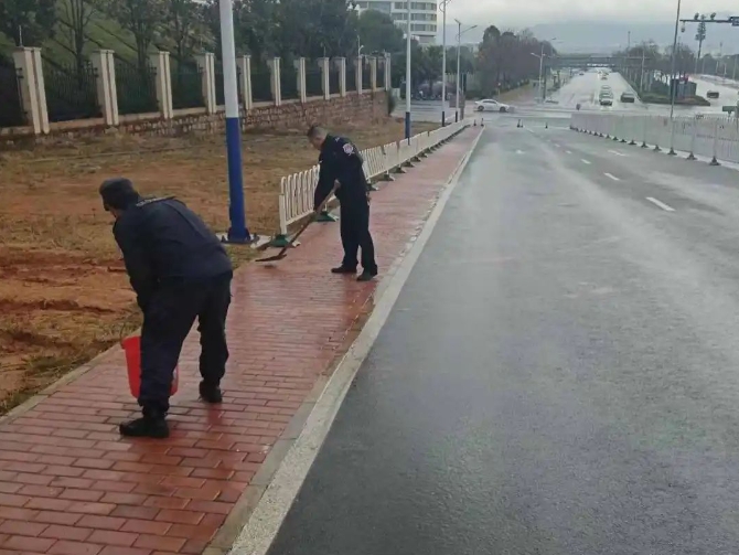 服务涵盖昆明无人机培训、昆明保安服务、昆明物业服务、昆明宠物医疗美容、昆明职业技能培训服务、昆明广告策划、昆明安防监控。