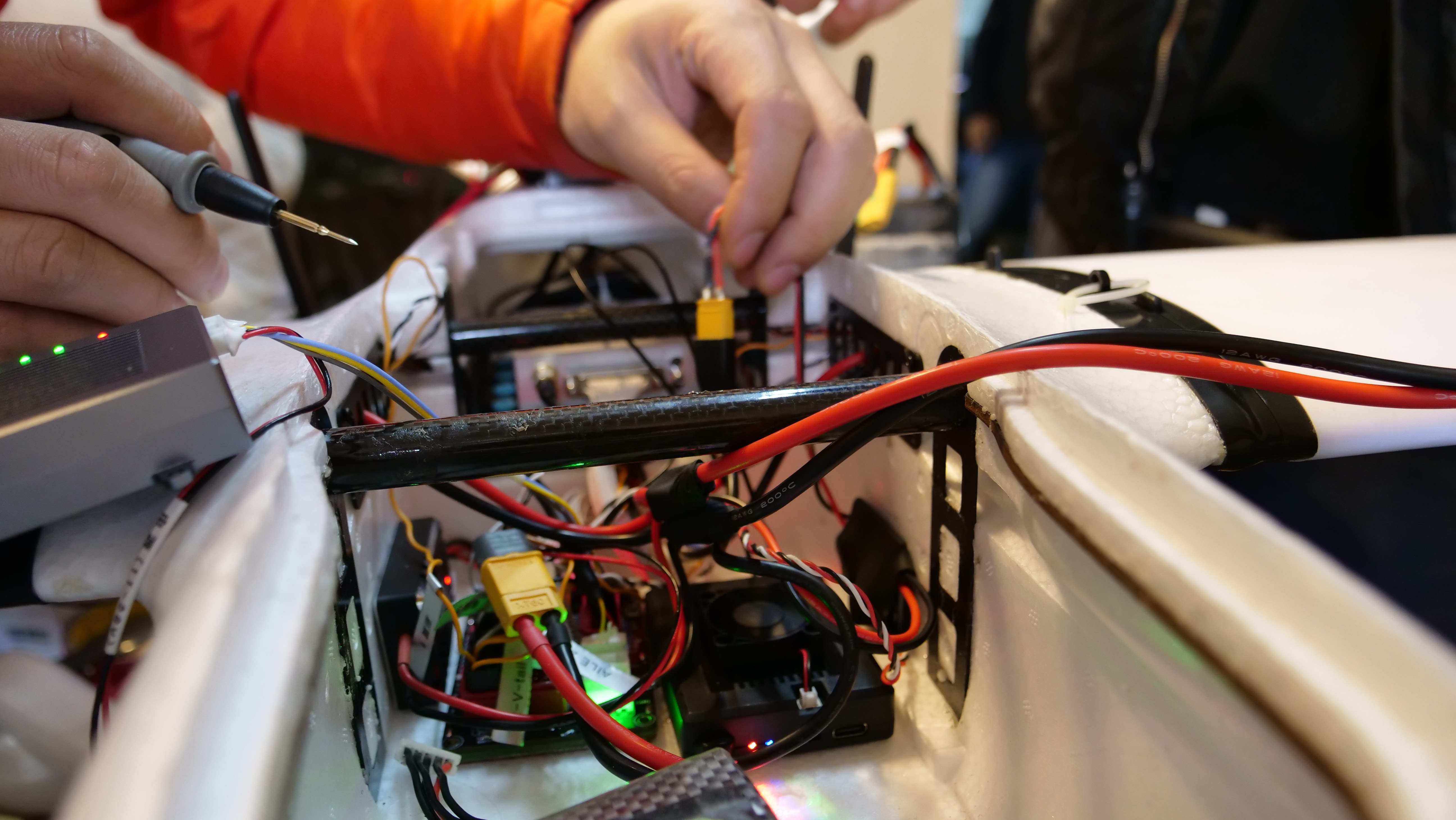 服务涵盖昆明无人机培训、昆明保安服务、昆明物业服务、昆明宠物医疗美容、昆明职业技能培训服务、昆明广告策划、昆明安防监控。