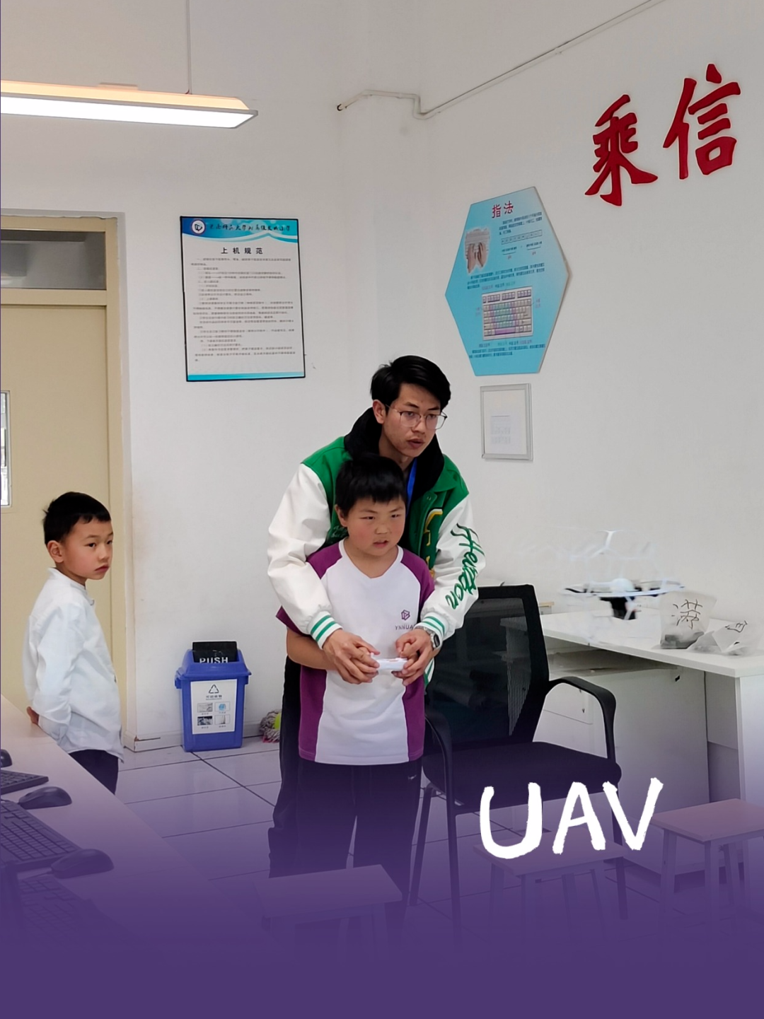 服务涵盖昆明无人机培训、昆明保安服务、昆明物业服务、昆明宠物医疗美容、昆明职业技能培训服务、昆明广告策划、昆明安防监控。