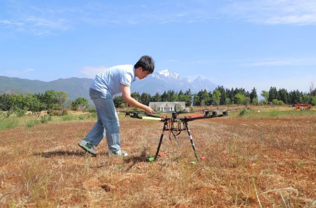 服务涵盖昆明无人机培训、昆明保安服务、昆明物业服务、昆明宠物医疗美容、昆明职业技能培训服务、昆明广告策划、昆明安防监控。