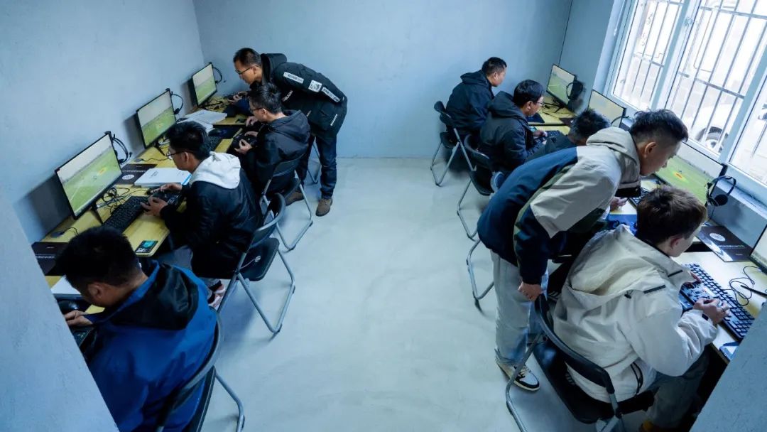 服务涵盖昆明无人机培训、昆明保安服务、昆明物业服务、昆明宠物医疗美容、昆明职业技能培训服务、昆明广告策划、昆明安防监控。