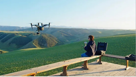 服务涵盖昆明无人机培训、昆明保安服务、昆明物业服务、昆明宠物医疗美容、昆明职业技能培训服务、昆明广告策划、昆明安防监控。