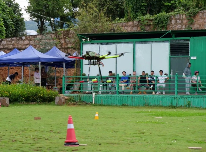 服务涵盖昆明无人机培训、昆明保安服务、昆明物业服务、昆明宠物医疗美容、昆明职业技能培训服务、昆明广告策划、昆明安防监控。