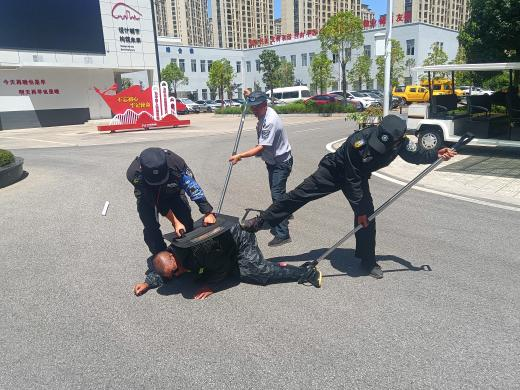 服务涵盖昆明无人机培训、昆明保安服务、昆明物业服务、昆明宠物医疗美容、昆明职业技能培训服务、昆明广告策划、昆明安防监控。