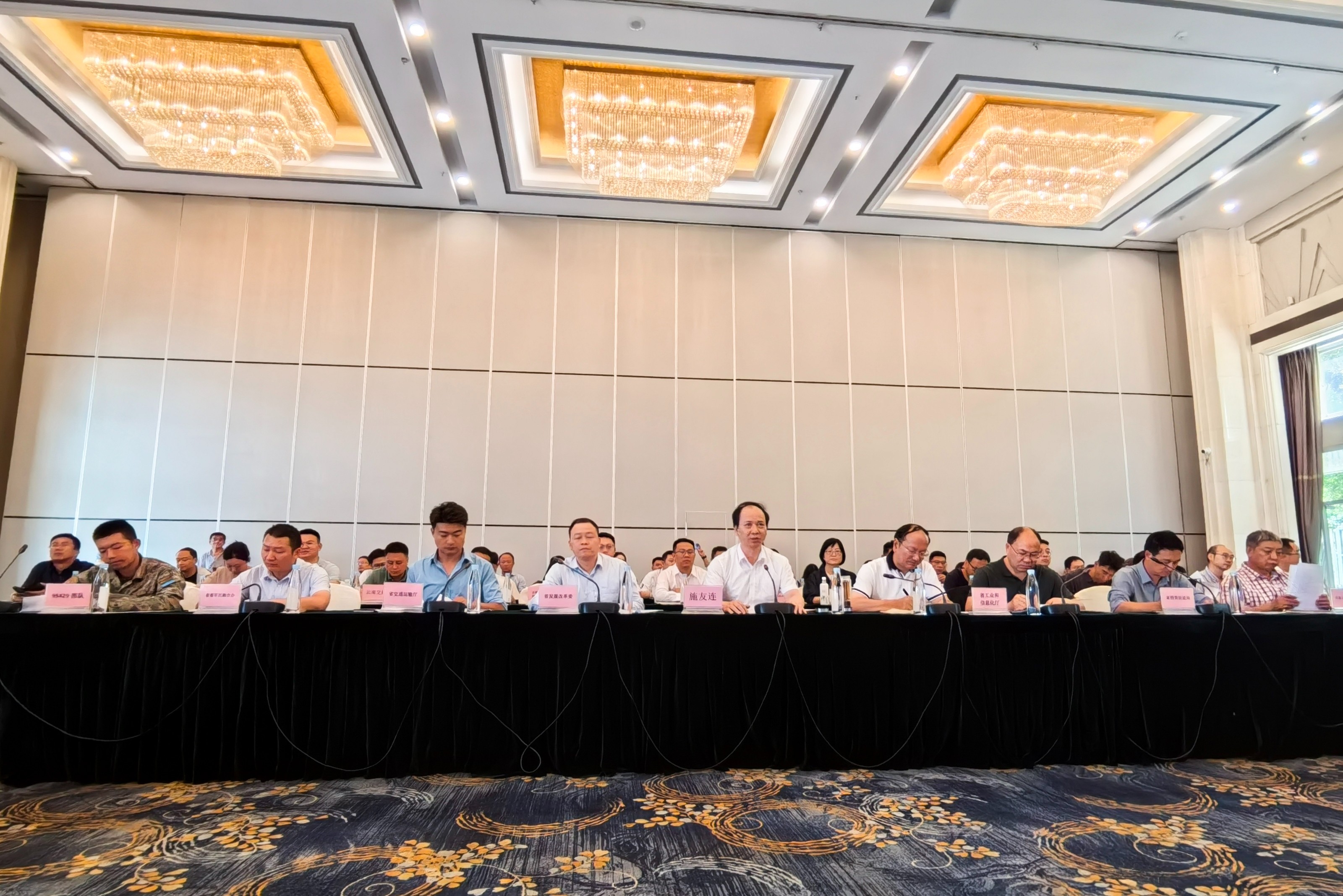 服务涵盖昆明无人机培训、昆明保安服务、昆明物业服务、昆明宠物医疗美容、昆明职业技能培训服务、昆明广告策划、昆明安防监控。