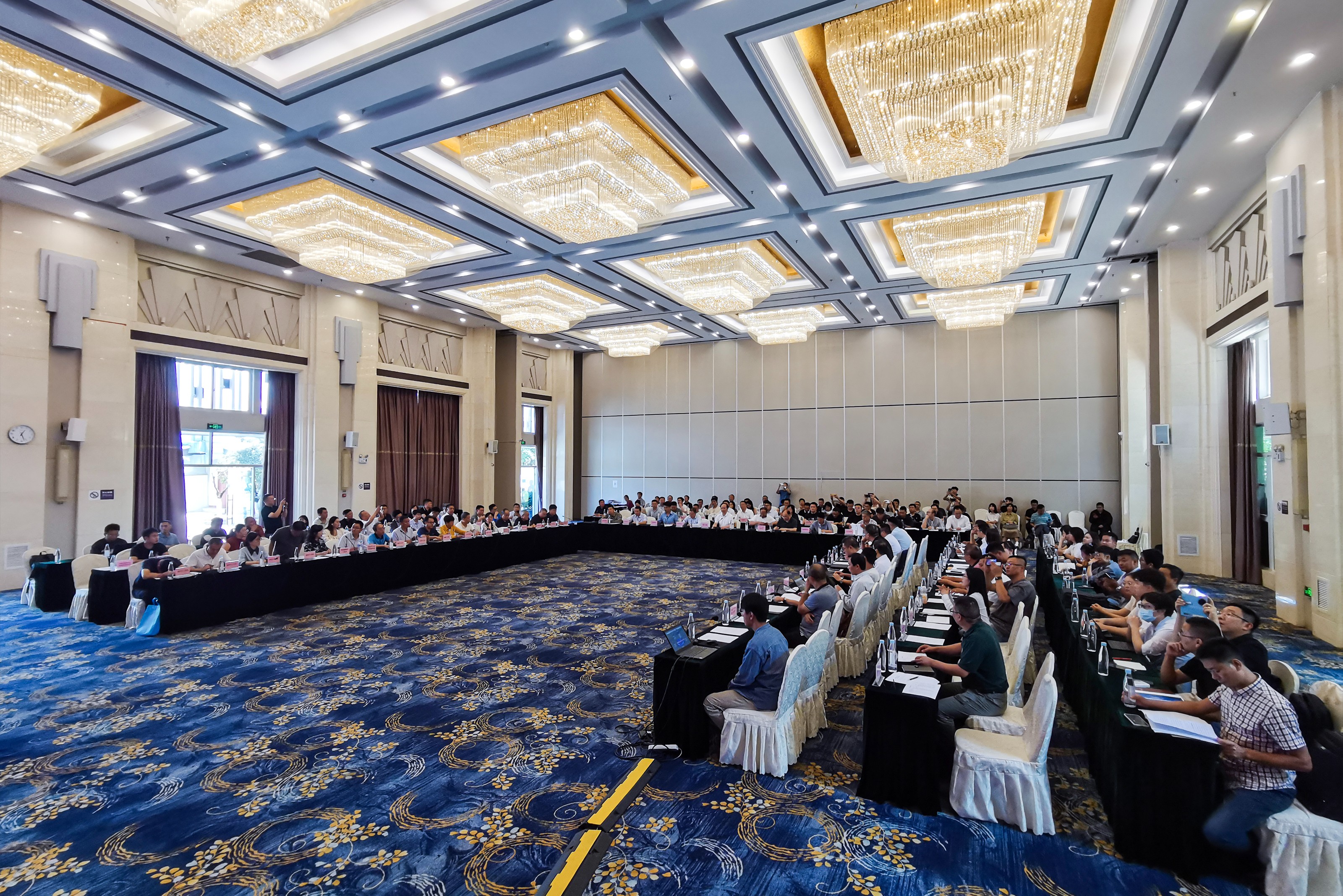 服务涵盖昆明无人机培训、昆明保安服务、昆明物业服务、昆明宠物医疗美容、昆明职业技能培训服务、昆明广告策划、昆明安防监控。