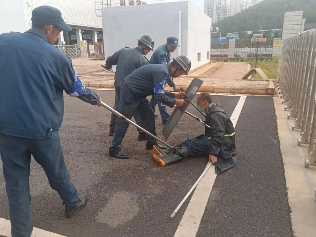 服务涵盖昆明无人机培训、昆明保安服务、昆明物业服务、昆明宠物医疗美容、昆明职业技能培训服务、昆明广告策划、昆明安防监控。