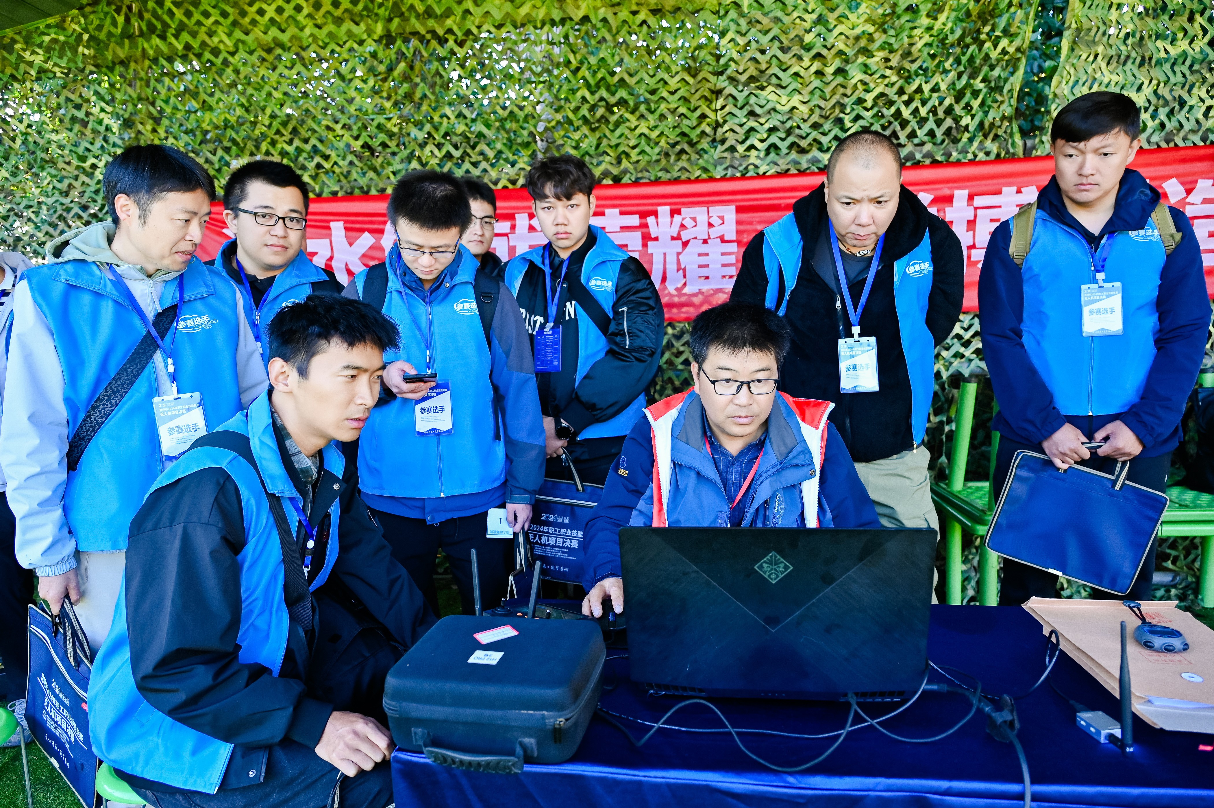 服务涵盖昆明无人机培训、昆明保安服务、昆明物业服务、昆明宠物医疗美容、昆明职业技能培训服务、昆明广告策划、昆明安防监控。