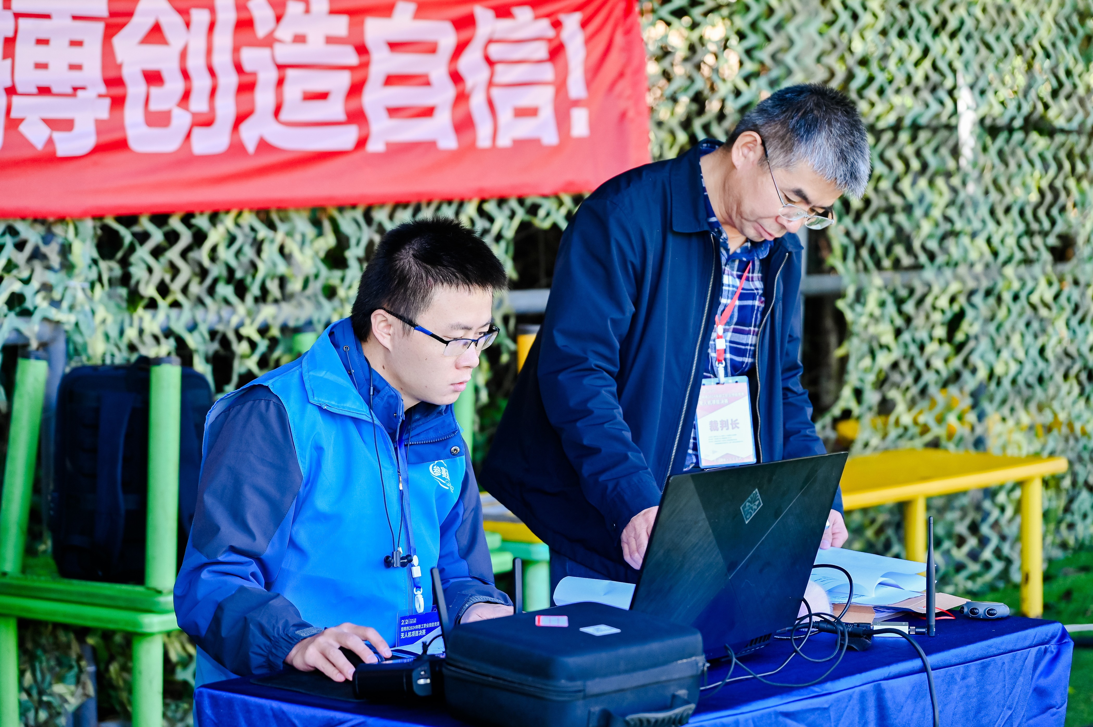 服务涵盖昆明无人机培训、昆明保安服务、昆明物业服务、昆明宠物医疗美容、昆明职业技能培训服务、昆明广告策划、昆明安防监控。