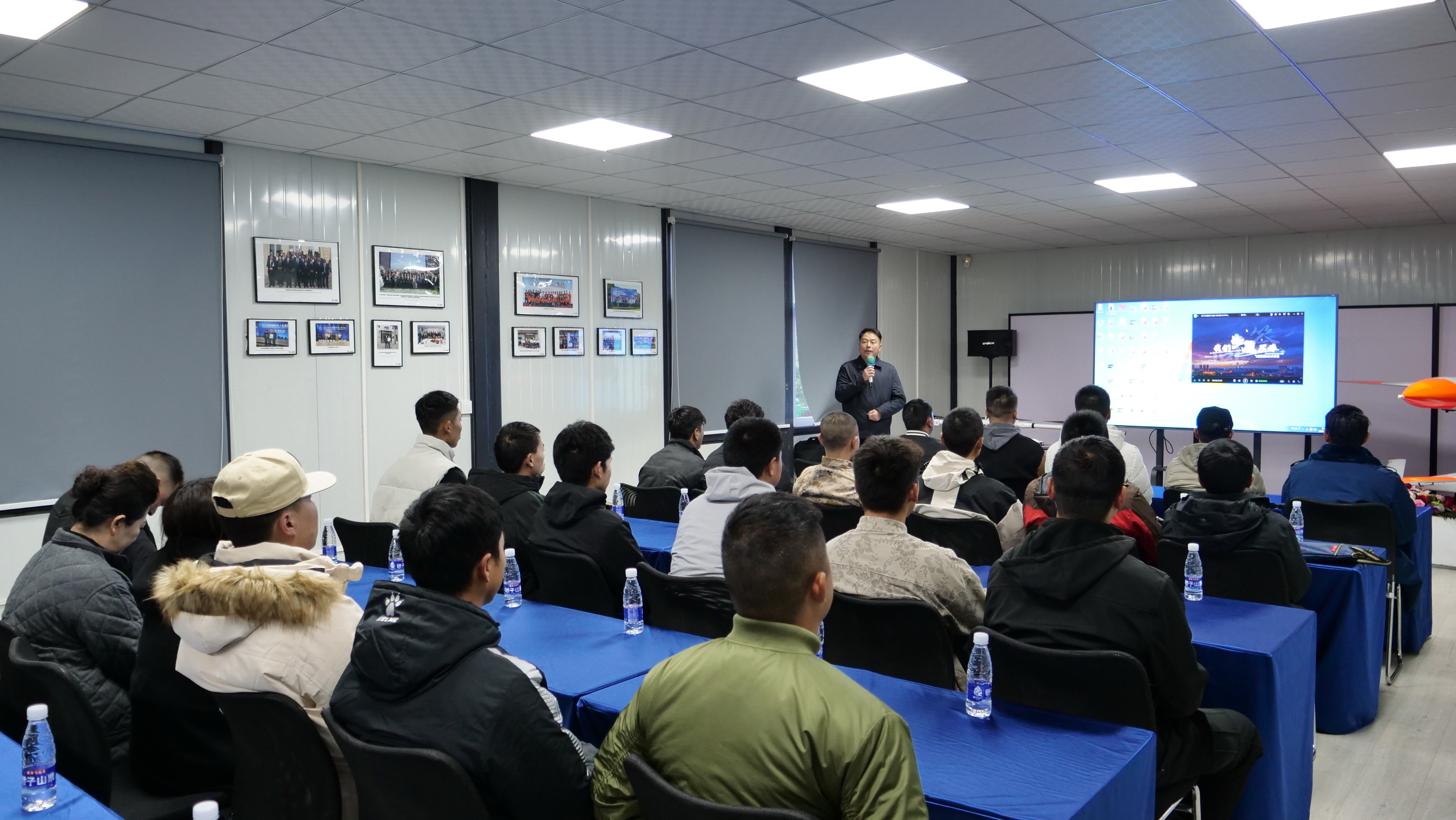 服务涵盖昆明无人机培训、昆明保安服务、昆明物业服务、昆明宠物医疗美容、昆明职业技能培训服务、昆明广告策划、昆明安防监控。