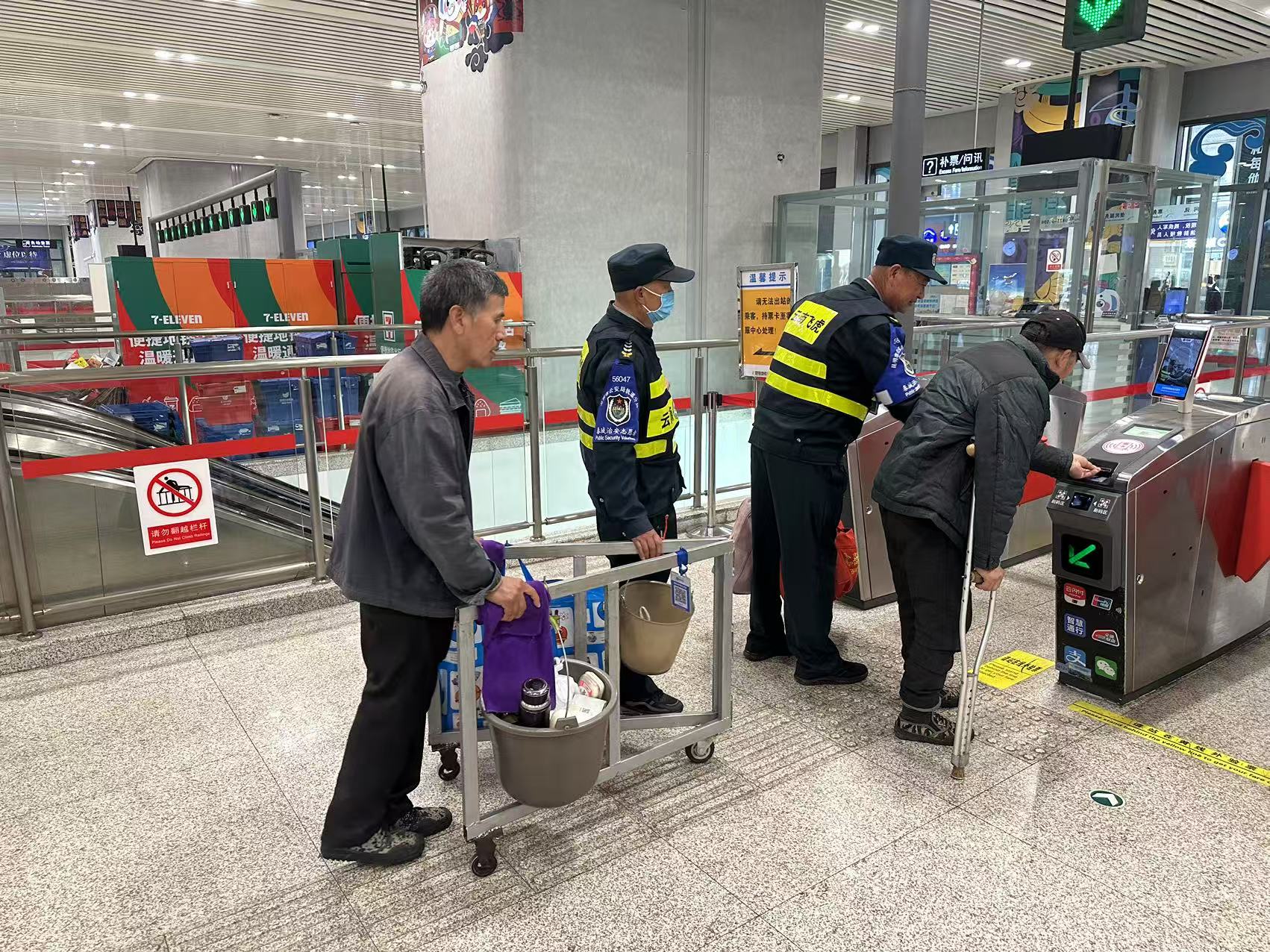 服务涵盖昆明无人机培训、昆明保安服务、昆明物业服务、昆明宠物医疗美容、昆明职业技能培训服务、昆明广告策划、昆明安防监控。