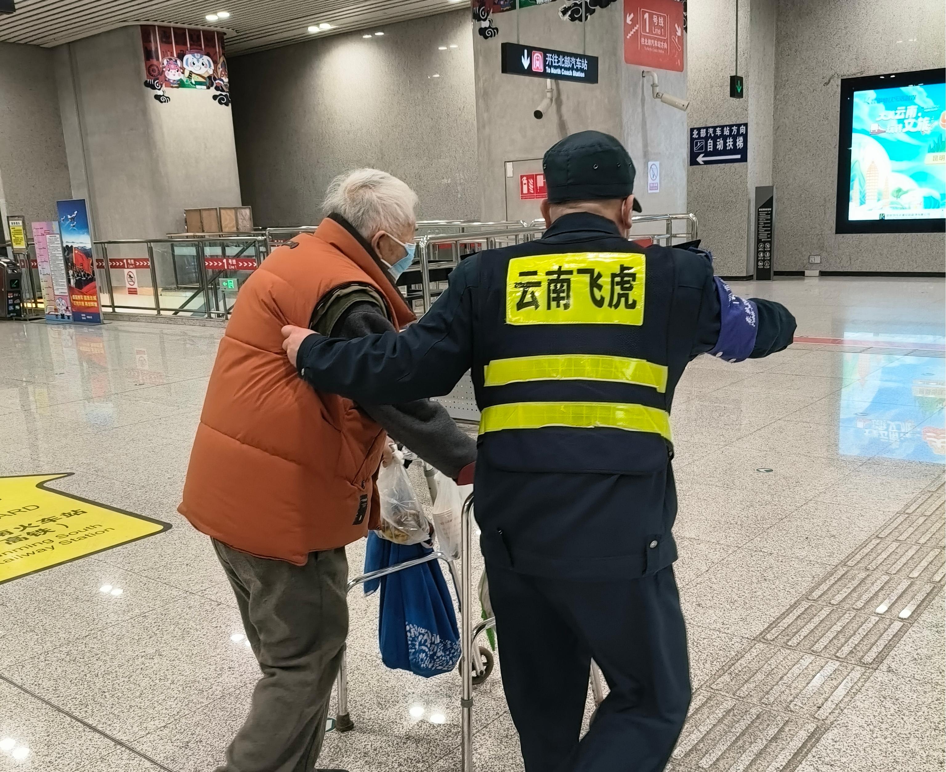 服务涵盖昆明无人机培训、昆明保安服务、昆明物业服务、昆明宠物医疗美容、昆明职业技能培训服务、昆明广告策划、昆明安防监控。